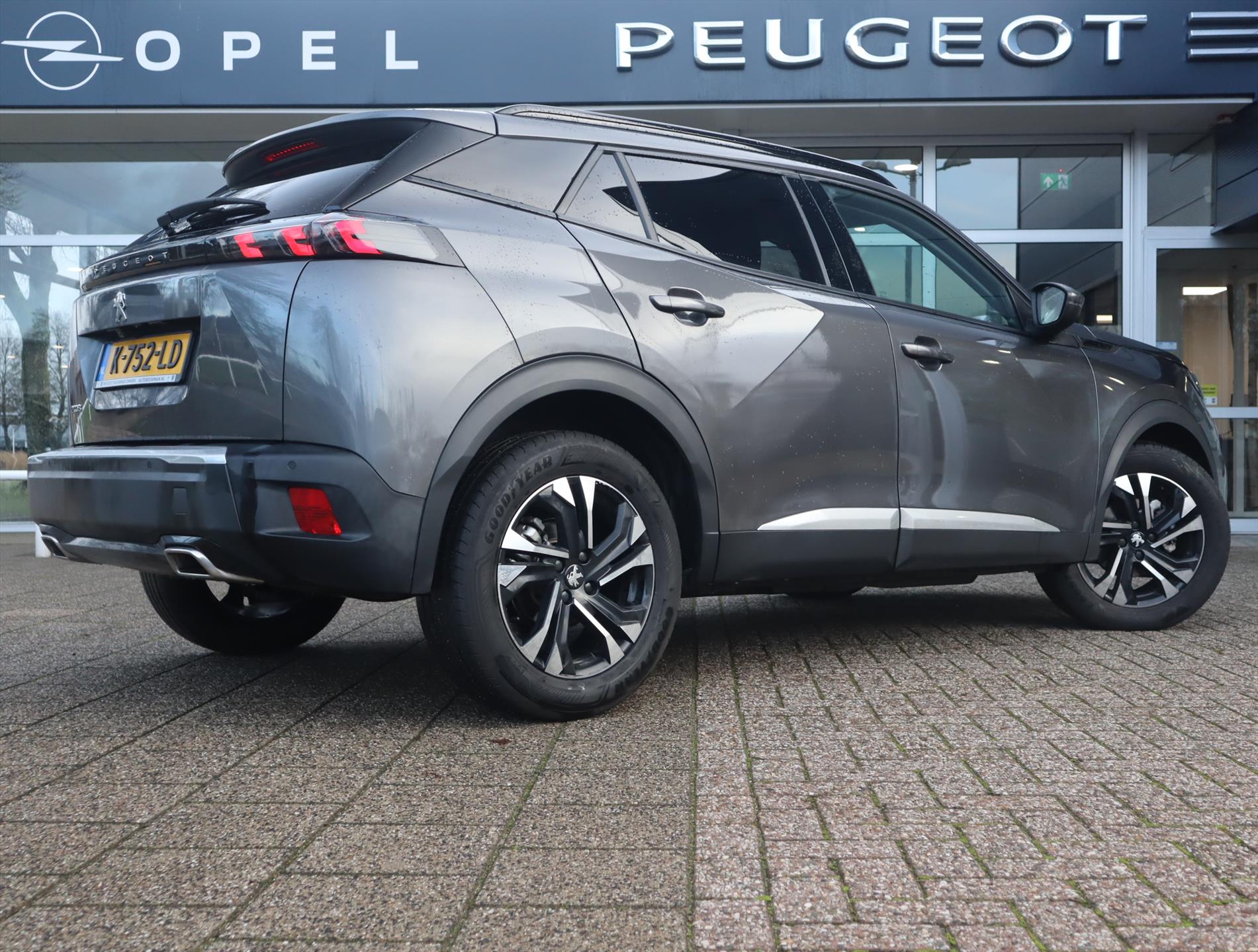 Peugeot 2008 SUV Allure Pack PureTech 130pk H6, Rijklaarprijs, Navigatie Camera Keyless Entry & Start - Afbeelding 4