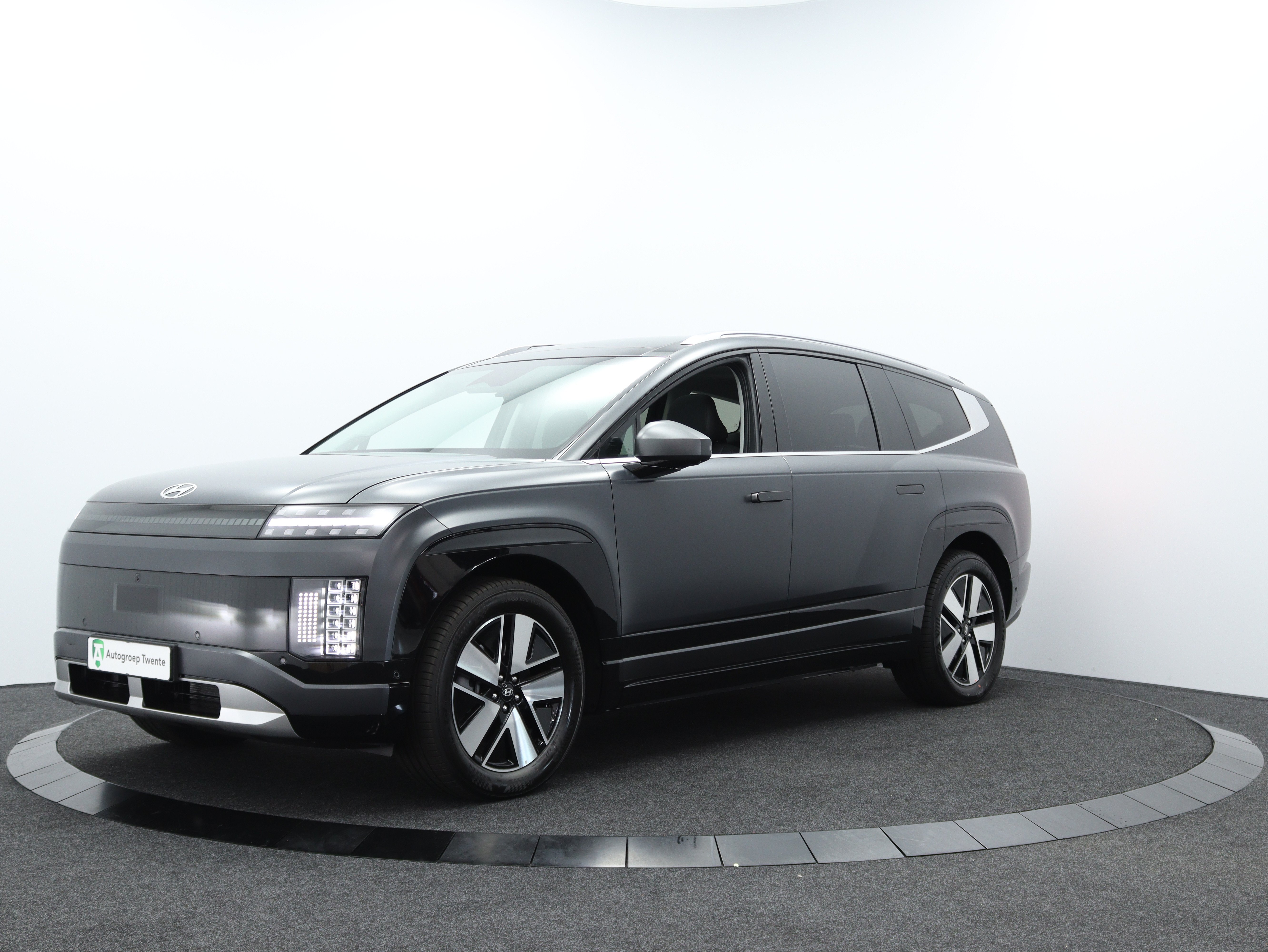 Hyundai IONIQ 9 110.3 kWh AWD Connect+ Automaat