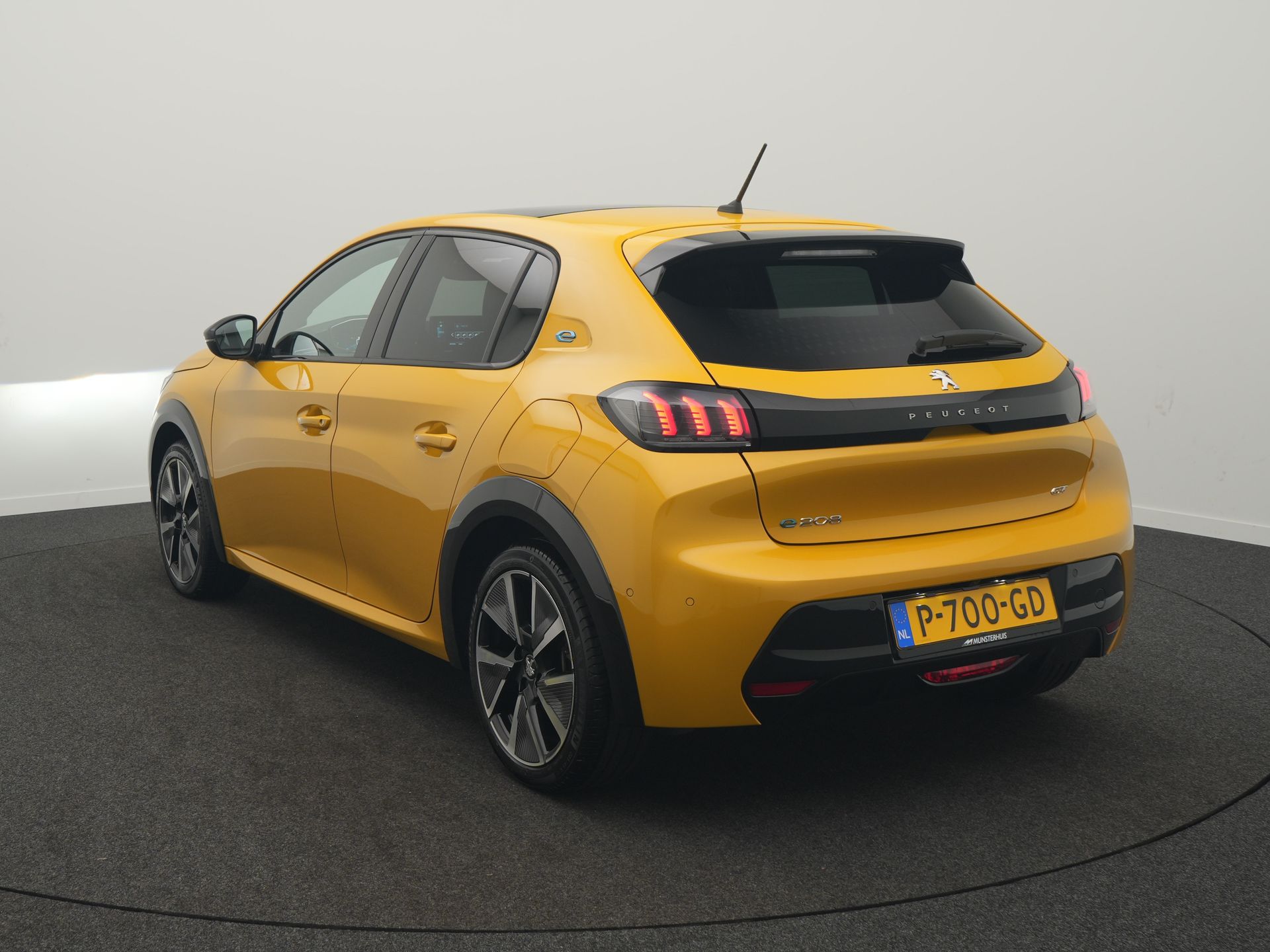 Peugeot e-208 EV GT Pack 50 kWh - Occasional Lease vanaf €444 p/m - Afbeelding 3