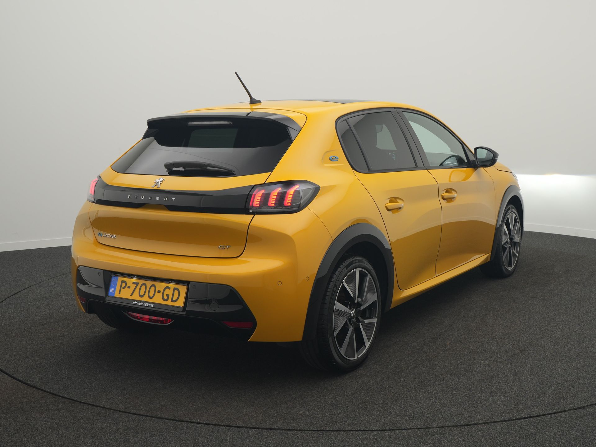 Peugeot e-208 EV GT Pack 50 kWh - Occasional Lease vanaf €444 p/m - Afbeelding 4