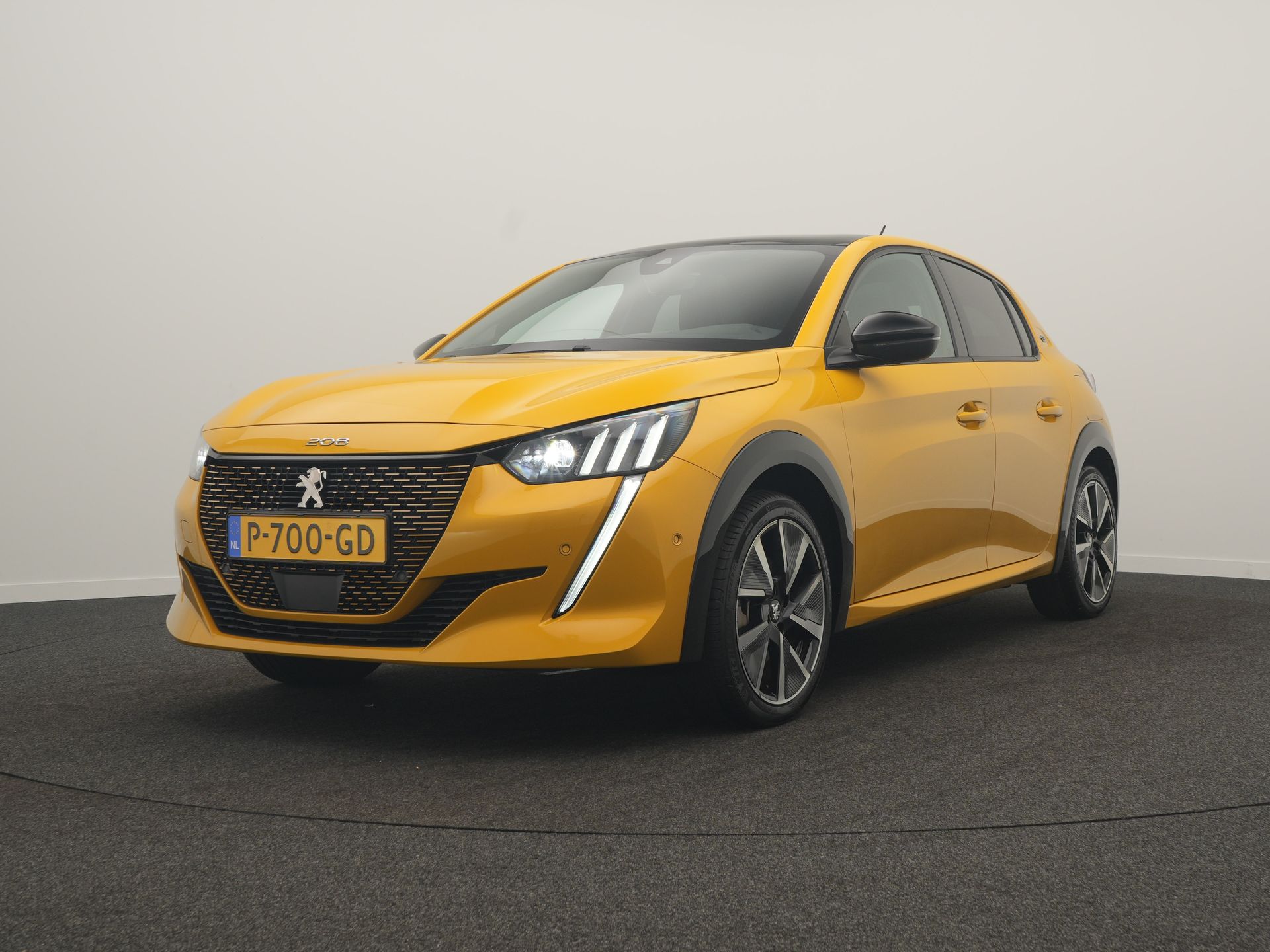 Peugeot e-208 EV GT Pack 50 kWh - Occasional Lease vanaf €444 p/m - Afbeelding 5