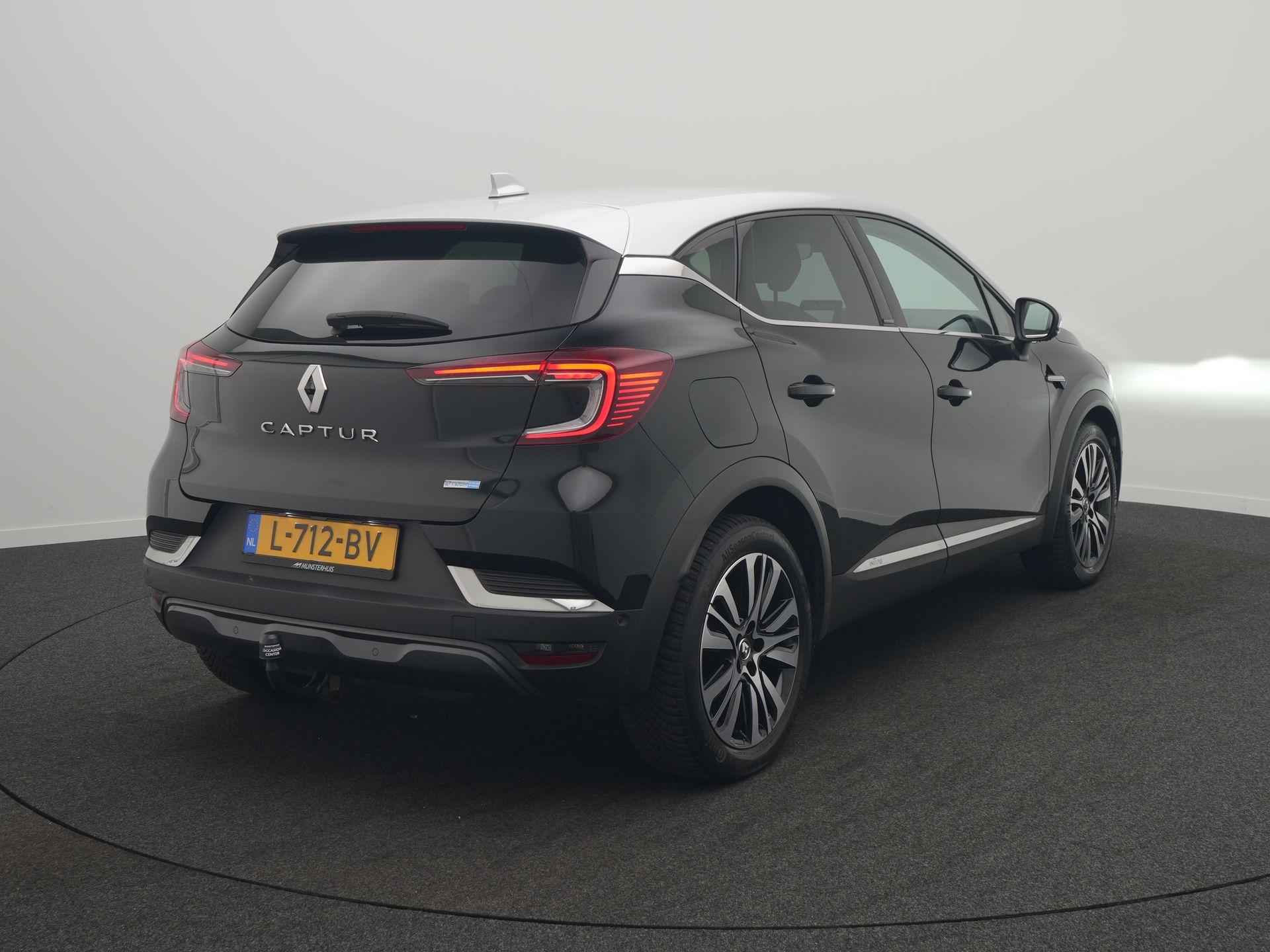 Renault Captur 1.6 E-Tech Plug-in Hybrid 160 Initiale Paris - Occasional Lease vanaf €499,01 p/m - Afbeelding 5