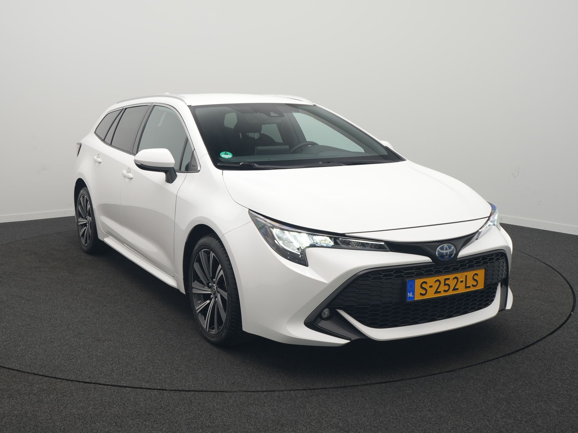 Toyota Corolla Touring Sports 1.8 Hybrid Dynamic - Afbeelding 2