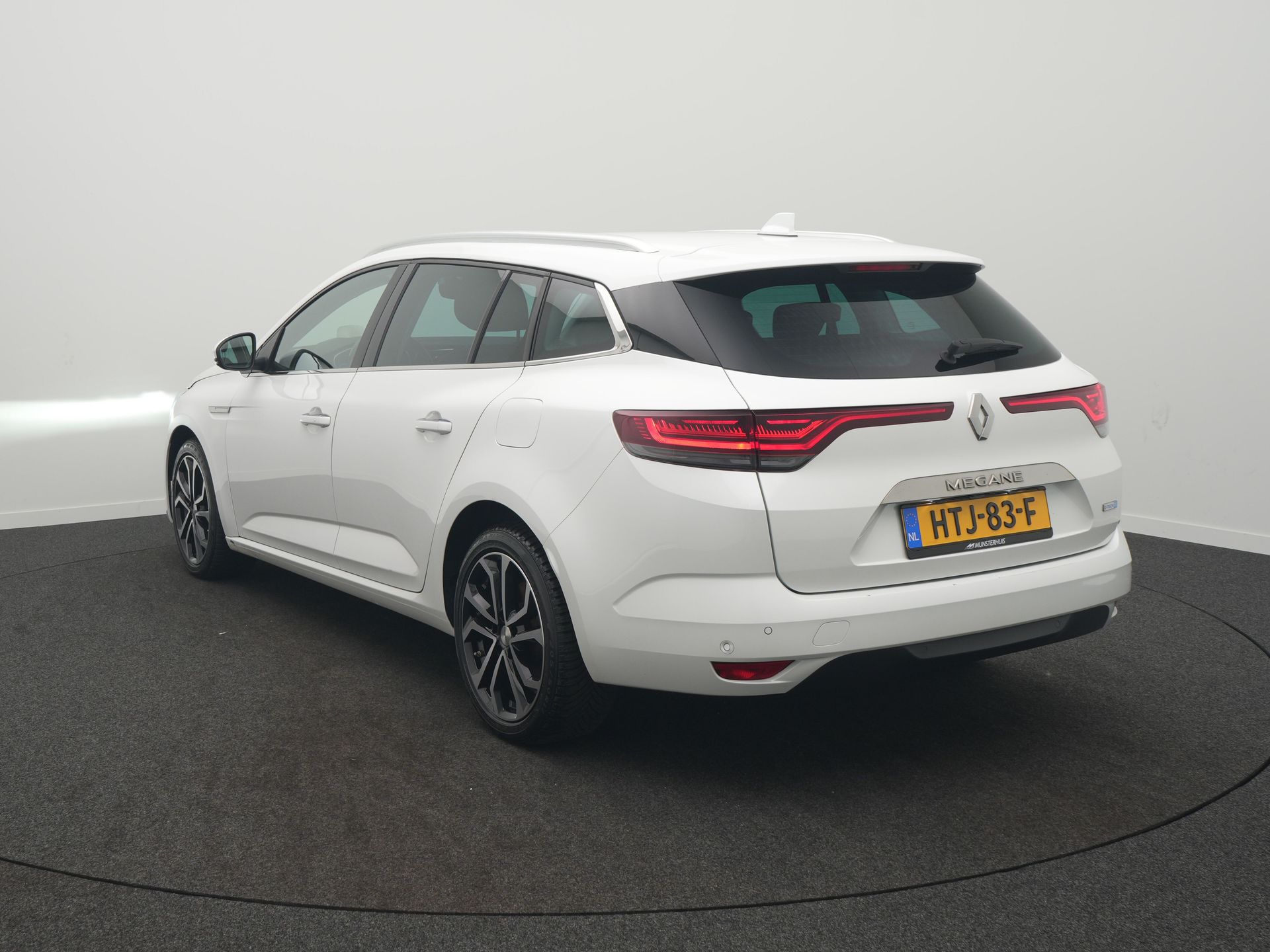 Renault Megane E-Tech Estate 1.6 Plug-In Hybrid 160 - Afbeelding 3
