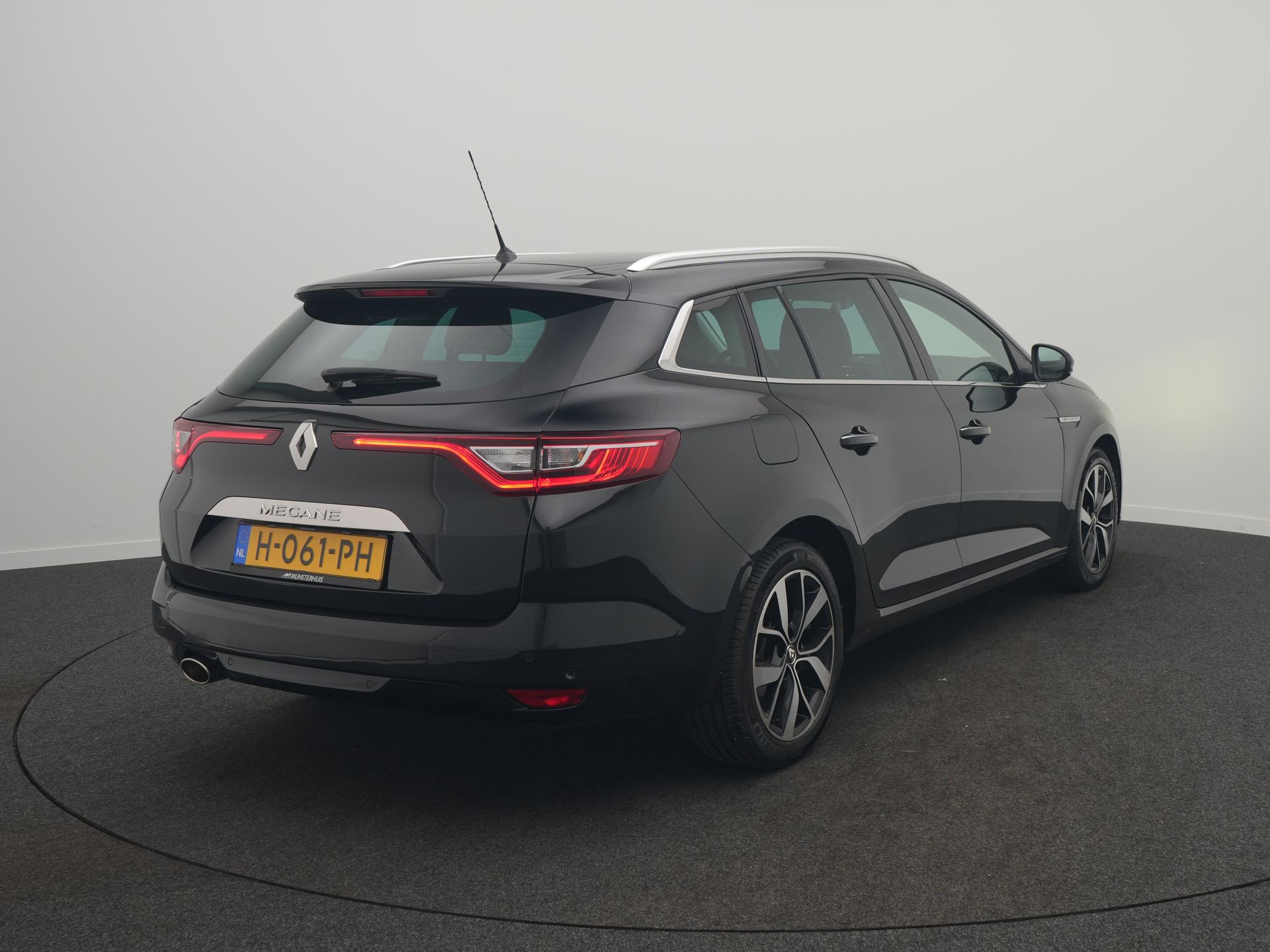 Renault Mégane Estate TCe 140 Bose - Occasion Lease vanaf €589 p/m - Afbeelding 5