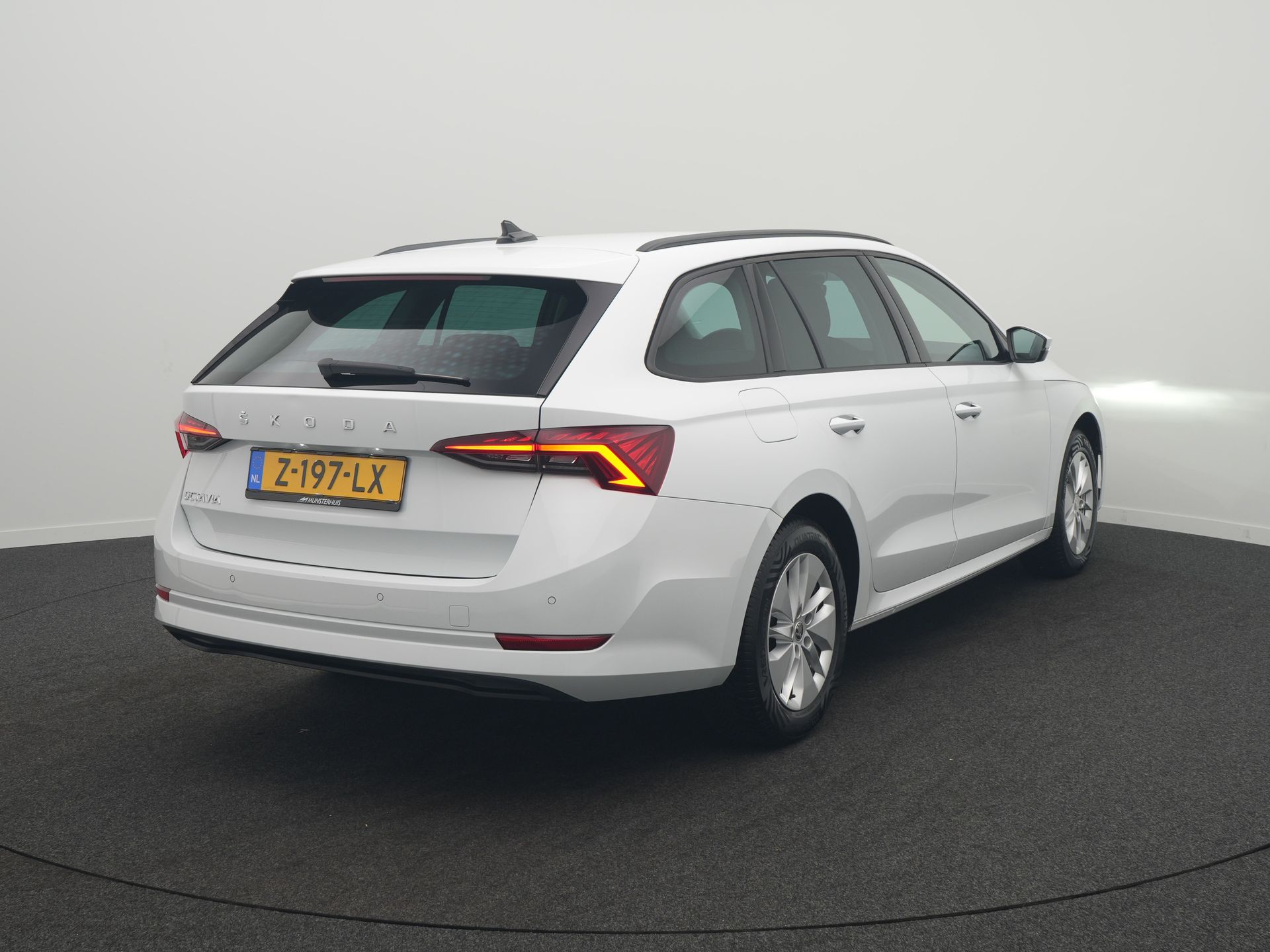 Škoda Octavia Combi 1.0 TSI Business Edition - Occasion Lease vanaf €454 p/m - Afbeelding 4