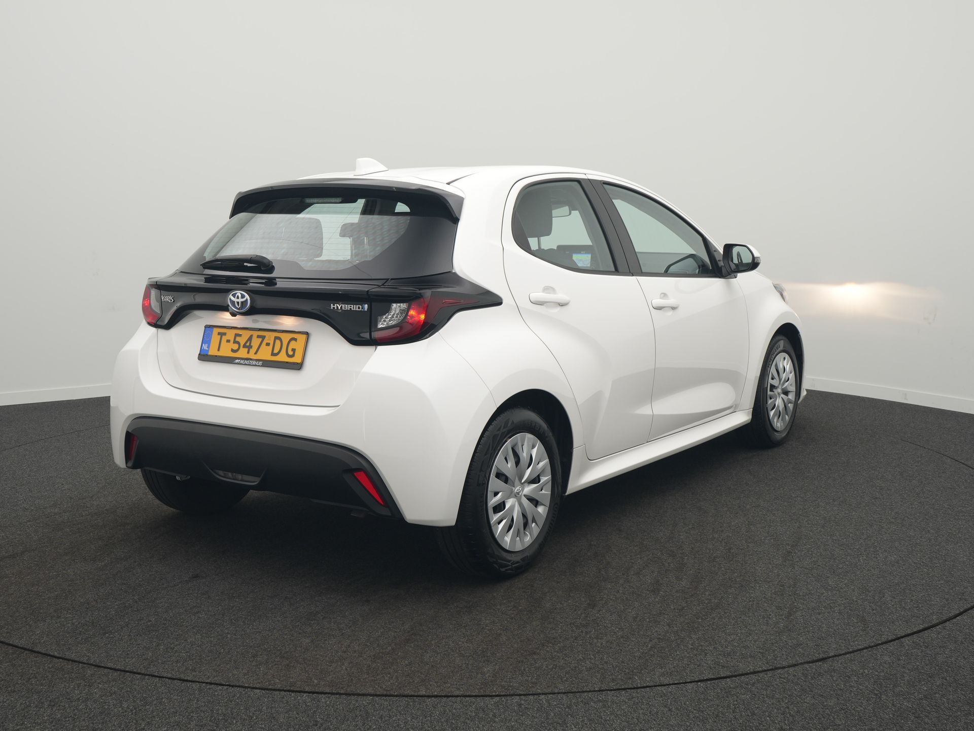 Toyota Yaris 1.5 Hybrid Active - Occasion Lease vanaf €369 p/m - Afbeelding 4