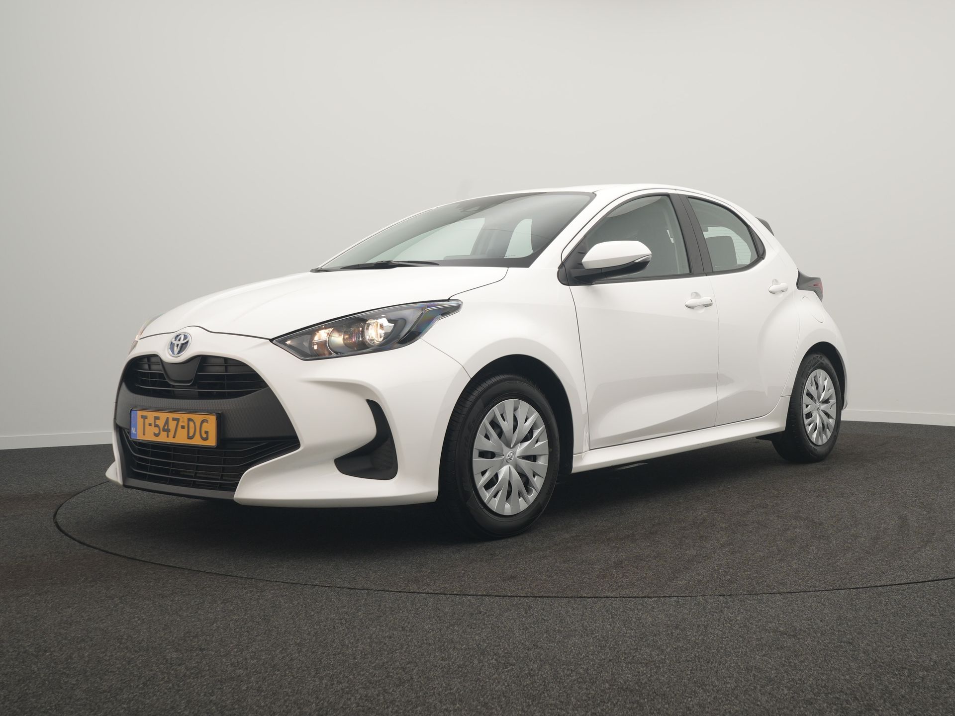 Toyota Yaris 1.5 Hybrid Active - Occasion Lease vanaf €369 p/m - Afbeelding 5