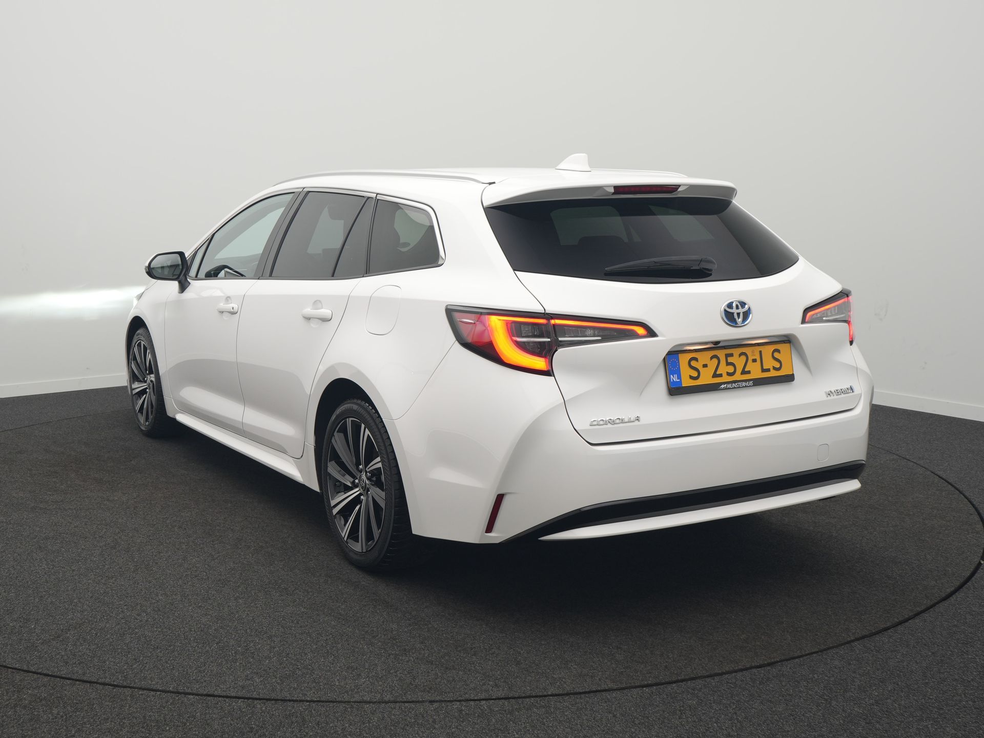 Toyota Corolla Touring Sports 1.8 Hybrid Dynamic - Afbeelding 4
