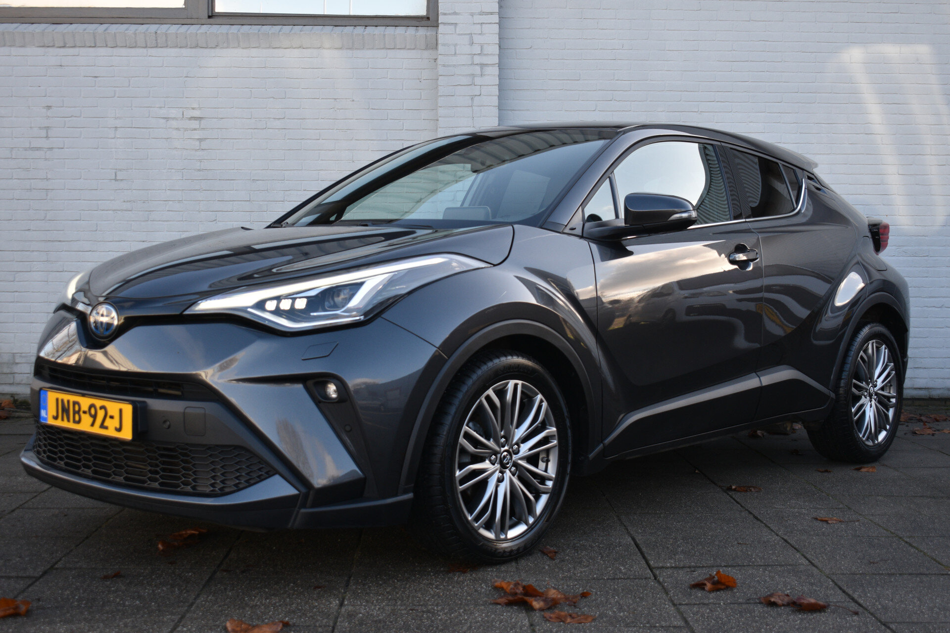 Toyota C-HR 1.8 Hybrid Executive Limited Automaat 122pk
