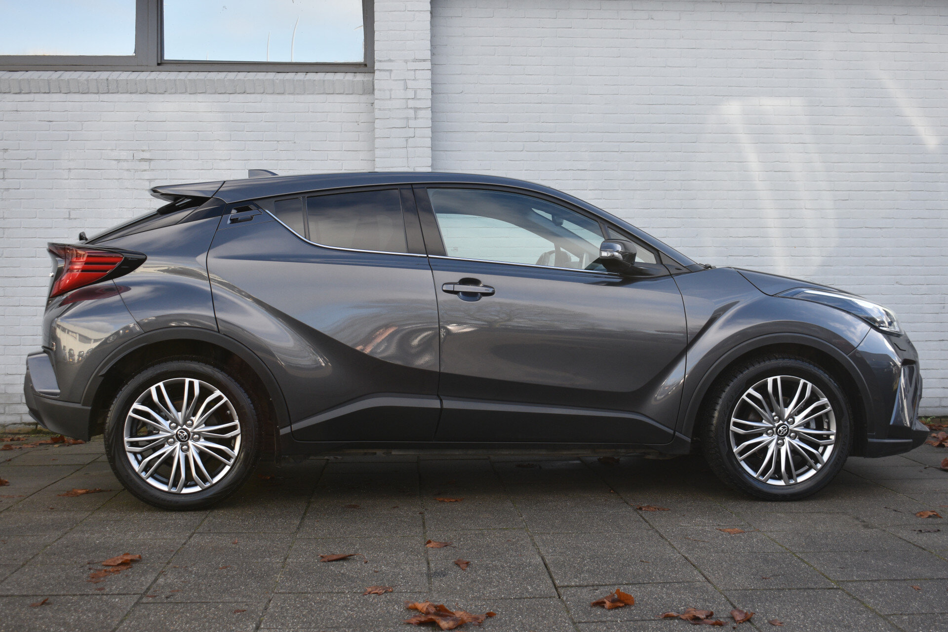 Toyota C-HR 1.8 Hybrid Executive Limited Automaat 122pk - Afbeelding 5