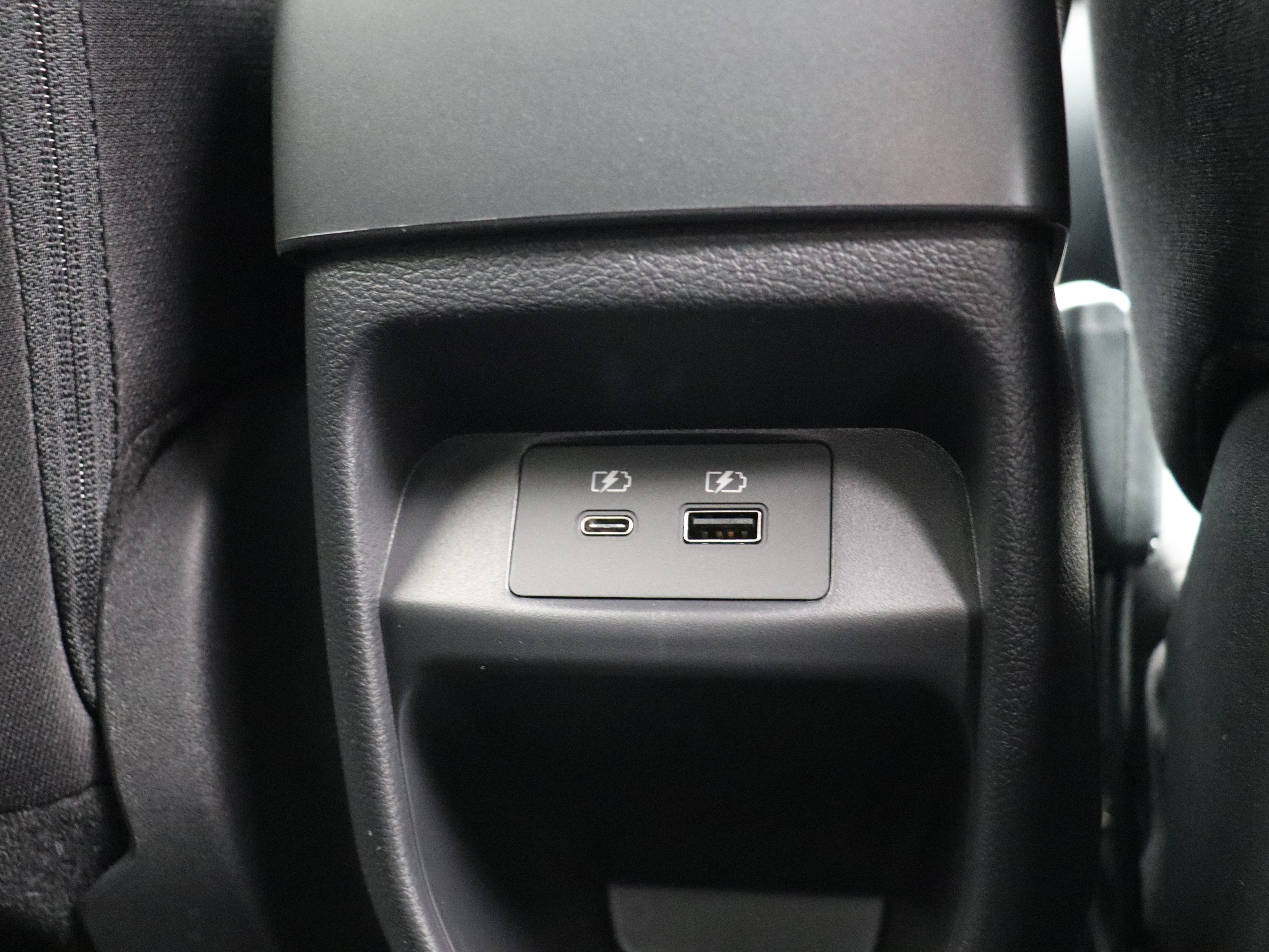 Nissan Juke N-Design + Technology Pack + Cold Pack 1.6L HYBRID 143 - Afbeelding 5