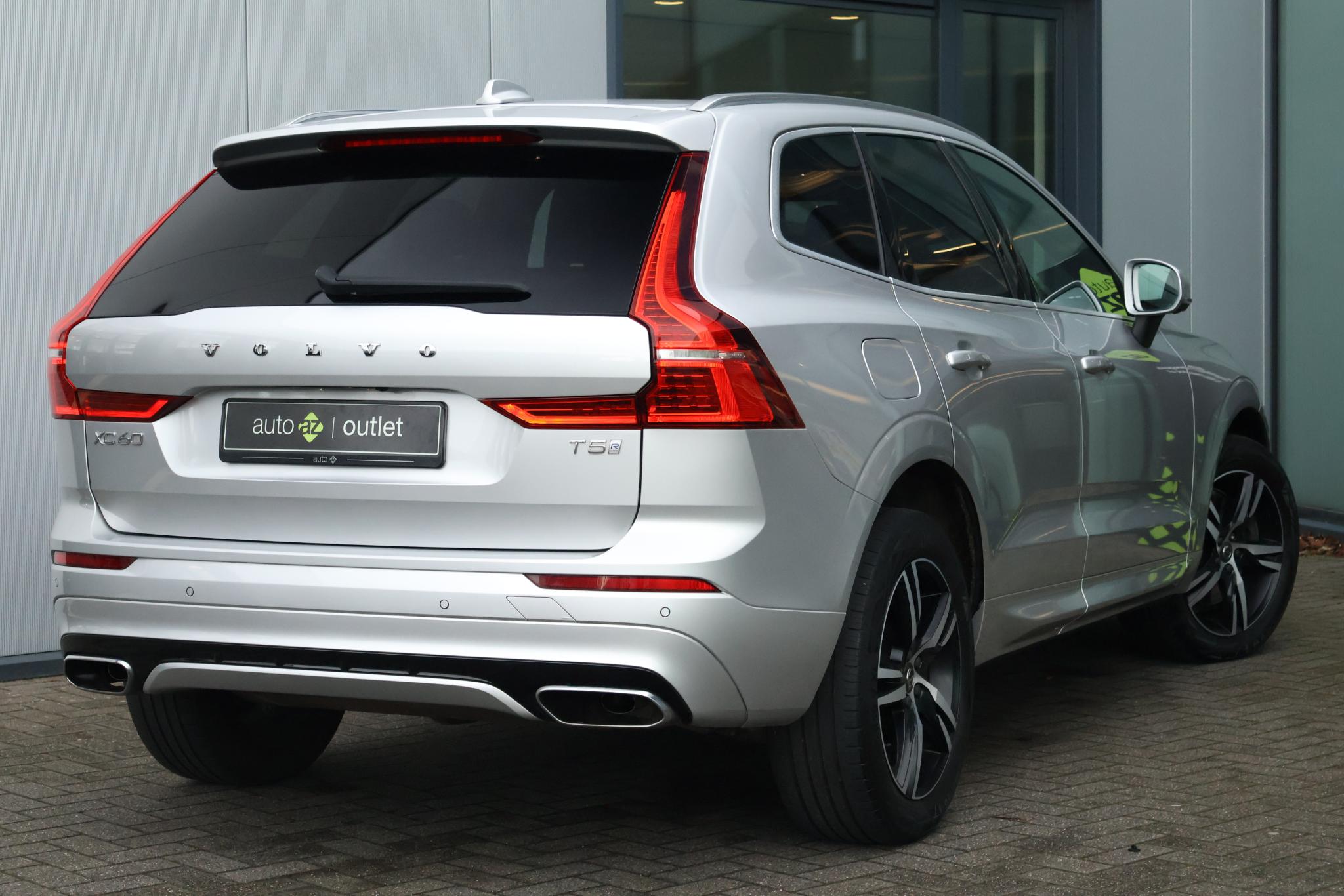 Volvo XC60 2.0 T5 R-Design - Bild 2