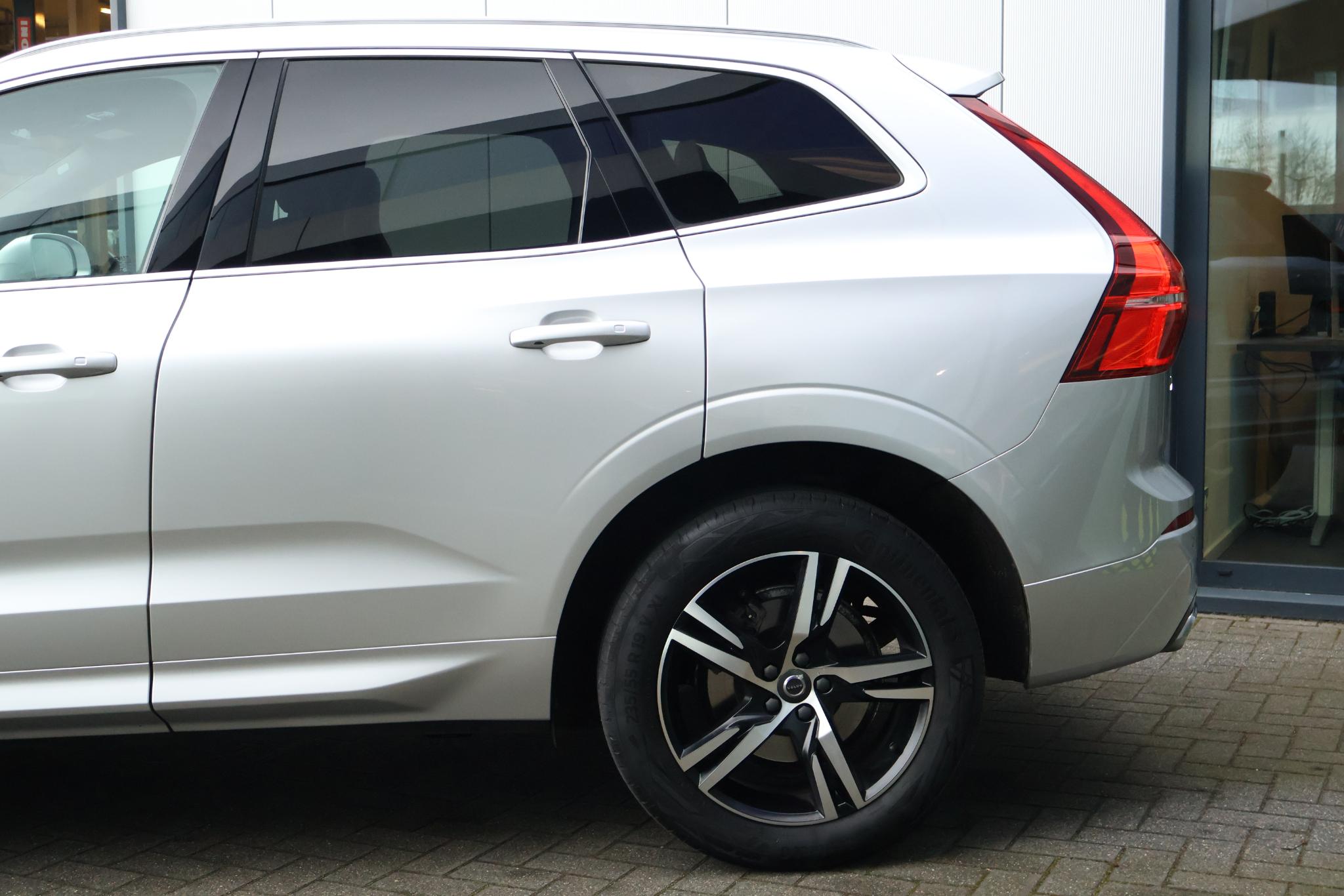 Volvo XC60 2.0 T5 R-Design - Bild 5