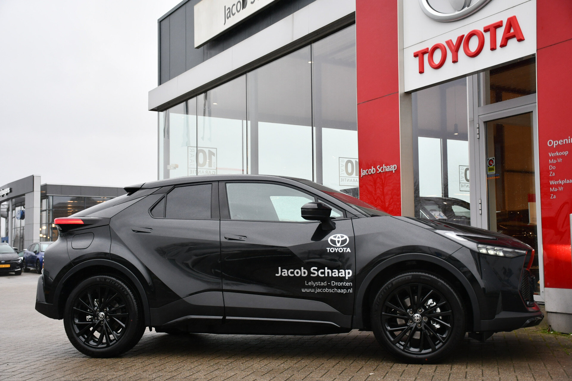 Toyota C-HR 2.0 Plug-in Hybrid 220 Black Edition Automaat 223pk - Afbeelding 3