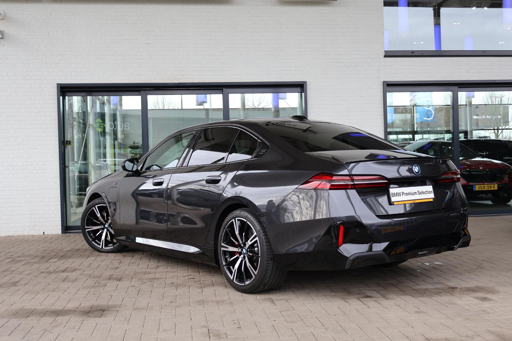 BMW 5 Serie 530e Sedan - Afbeelding 2