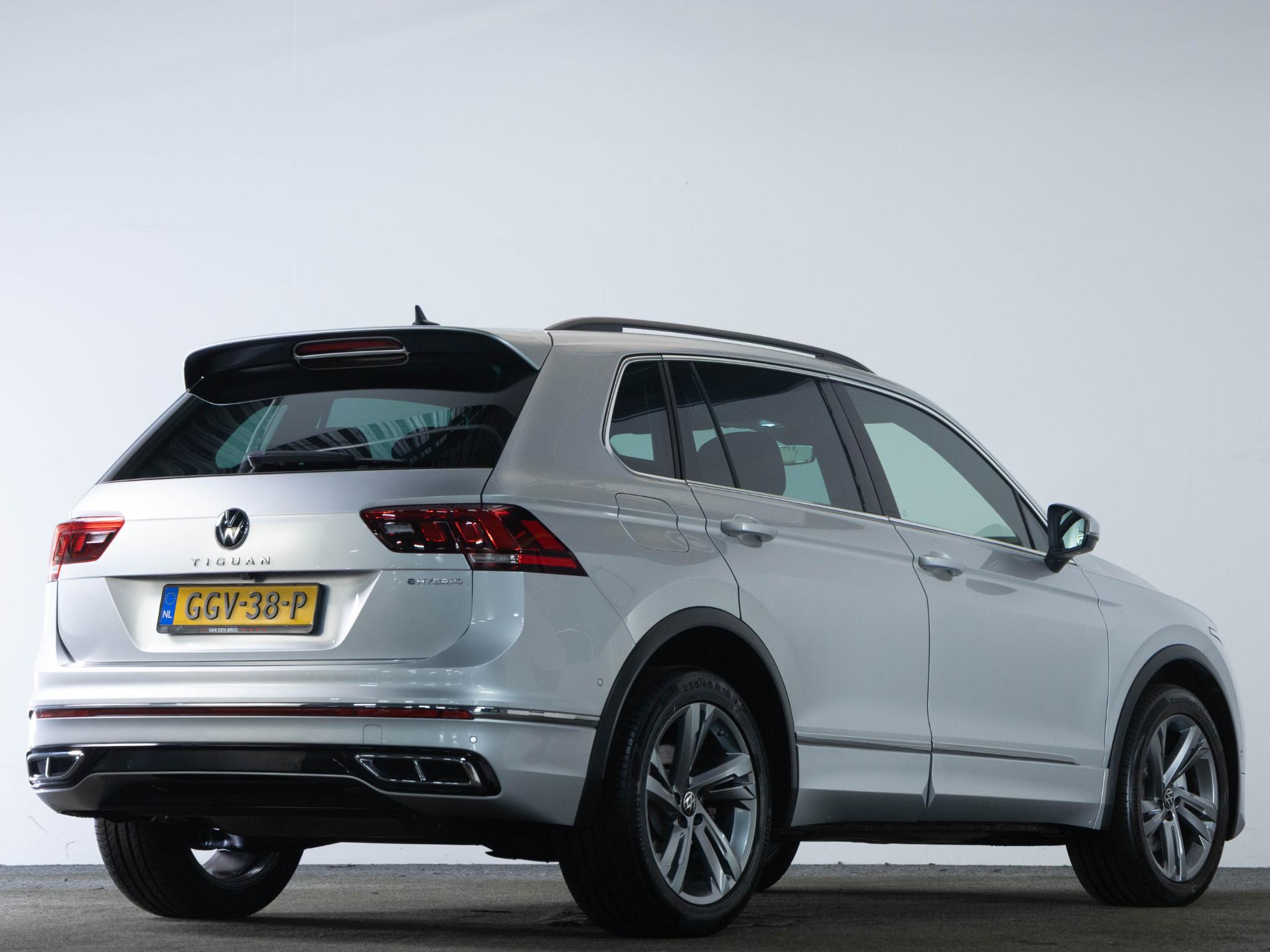 Volkswagen Tiguan R-Line 1.4 TSI 245 PK eHybrid - Afbeelding 2