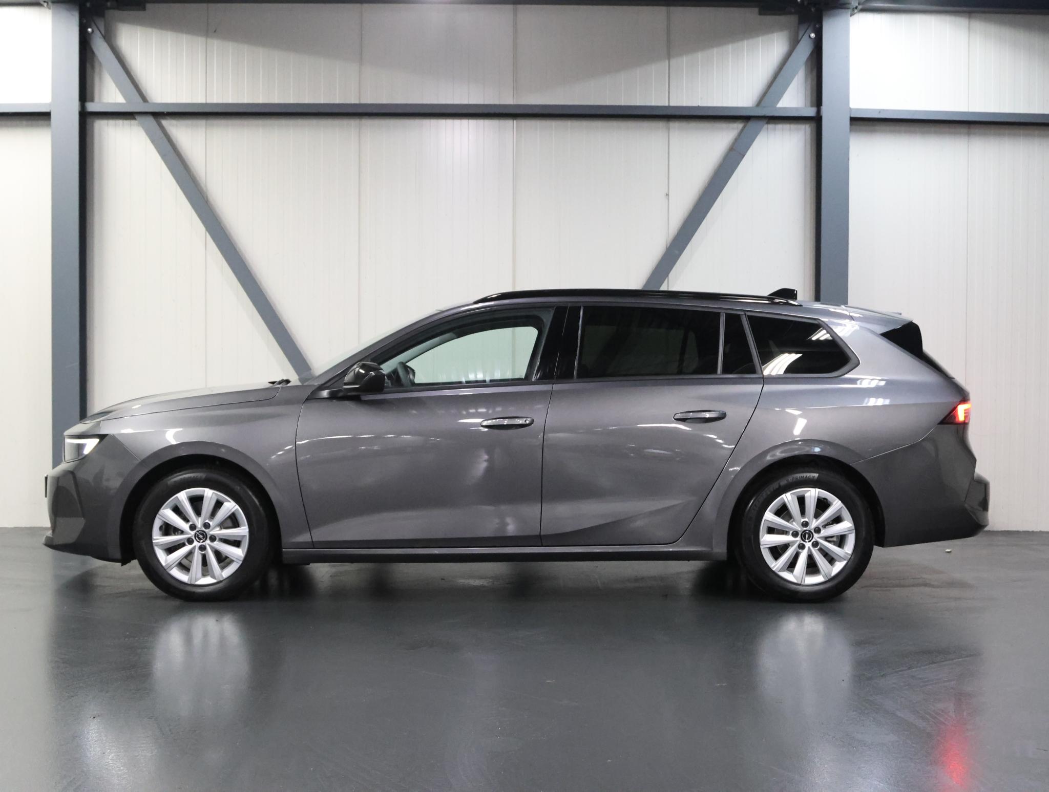 Opel Astra Sports Tourer 1.2 110PK Business Edition - Afbeelding 2