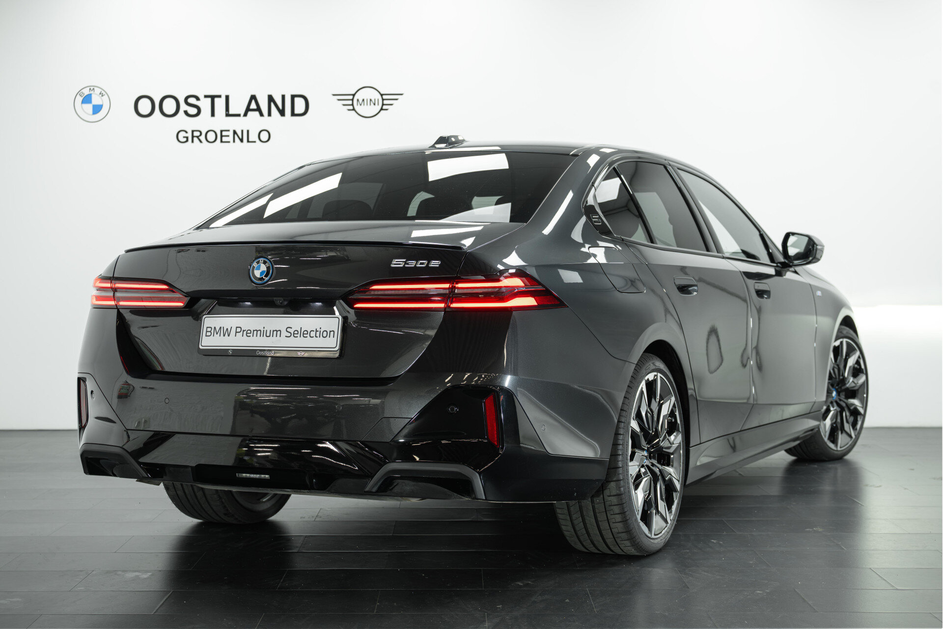 BMW 5 Serie 530e M Sport Automaat - Afbeelding 2