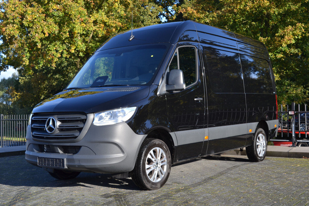 Mercedes-Benz Sprinter 317 CDI L2H2 3,5t AK | PRO | Cruise | Camera | 3p | Stoelverw.| MBUX