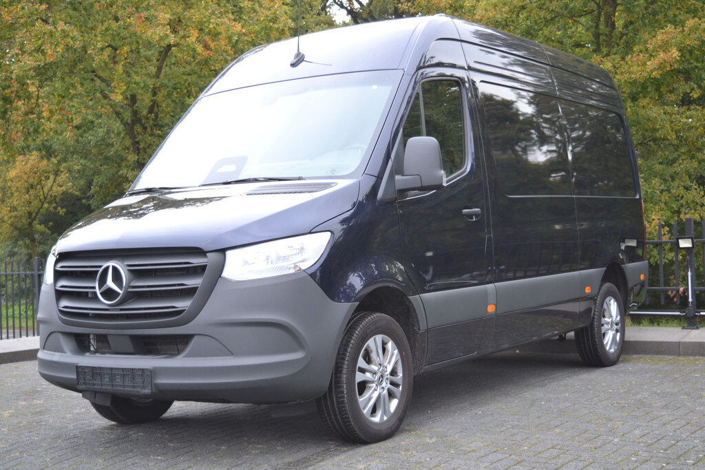 Mercedes-Benz Sprinter 317CDI L2H2 3,5t AK | PRO | Cruise | Camera | 3p | Stoelverw.| MBUX