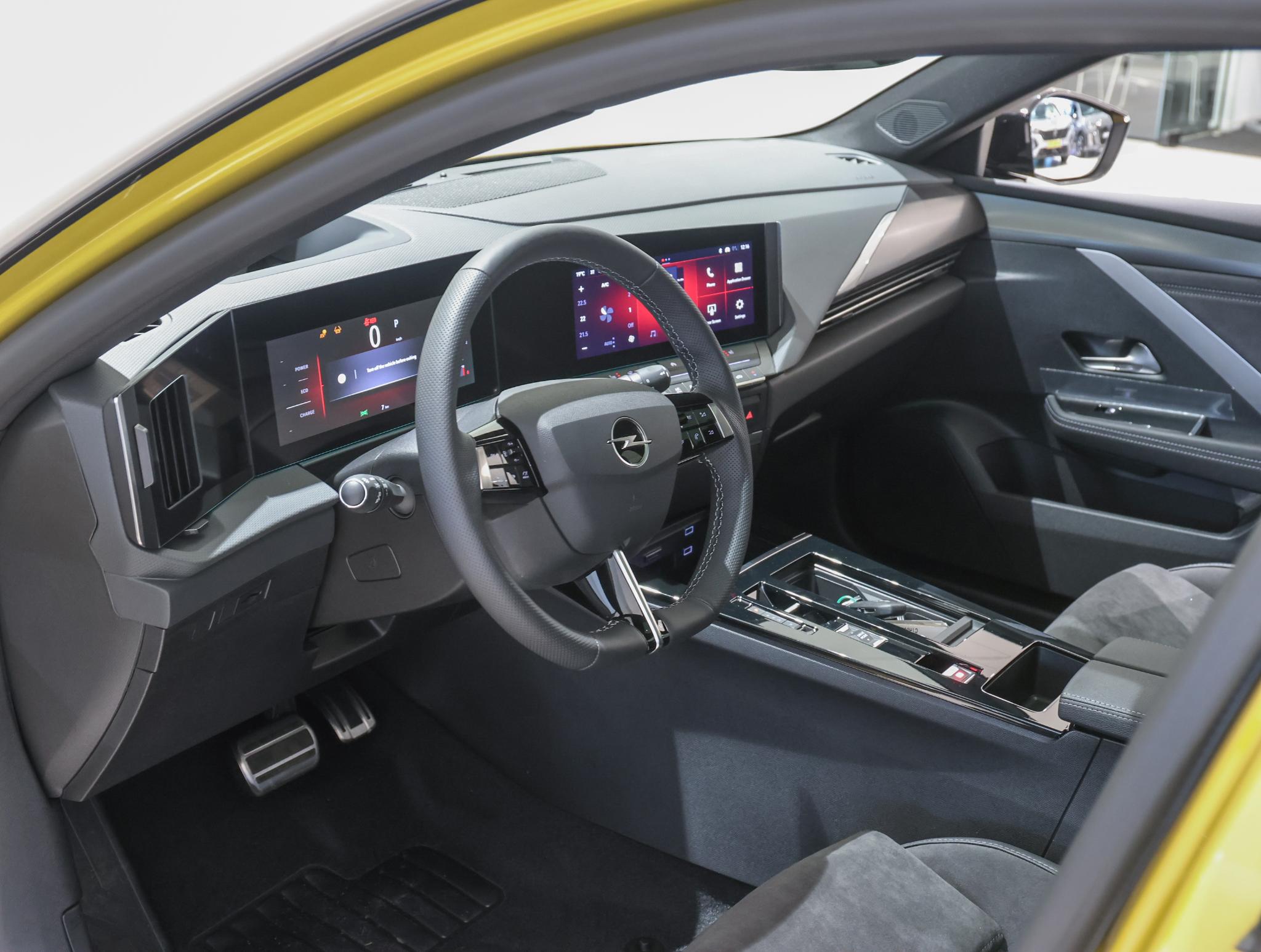 Opel Astra 1.2 Turbo 136 PK Hybrid Ultimate - Afbeelding 4