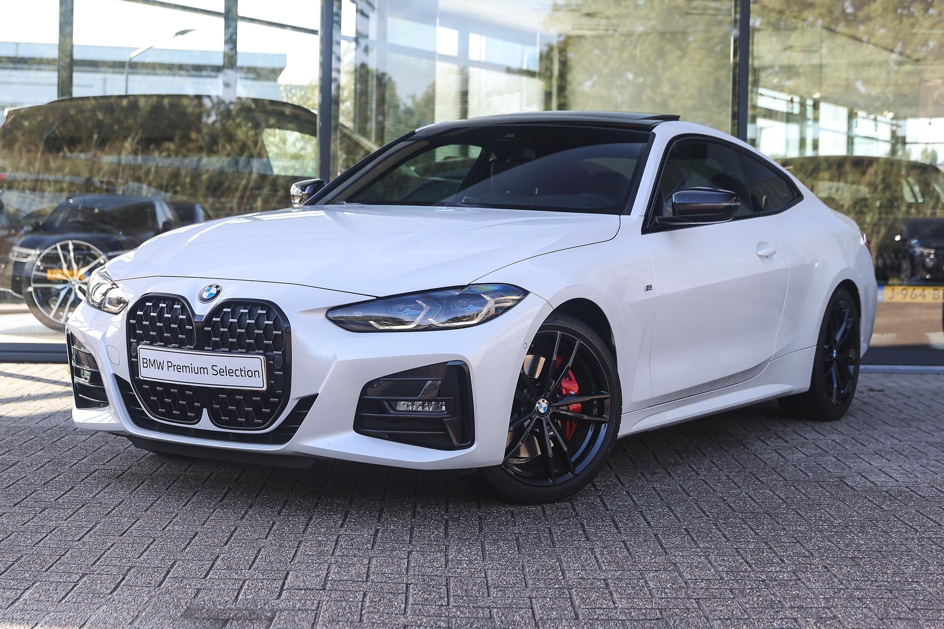 BMW 4 Serie Coupé 420i High Executive M Sport Automaat