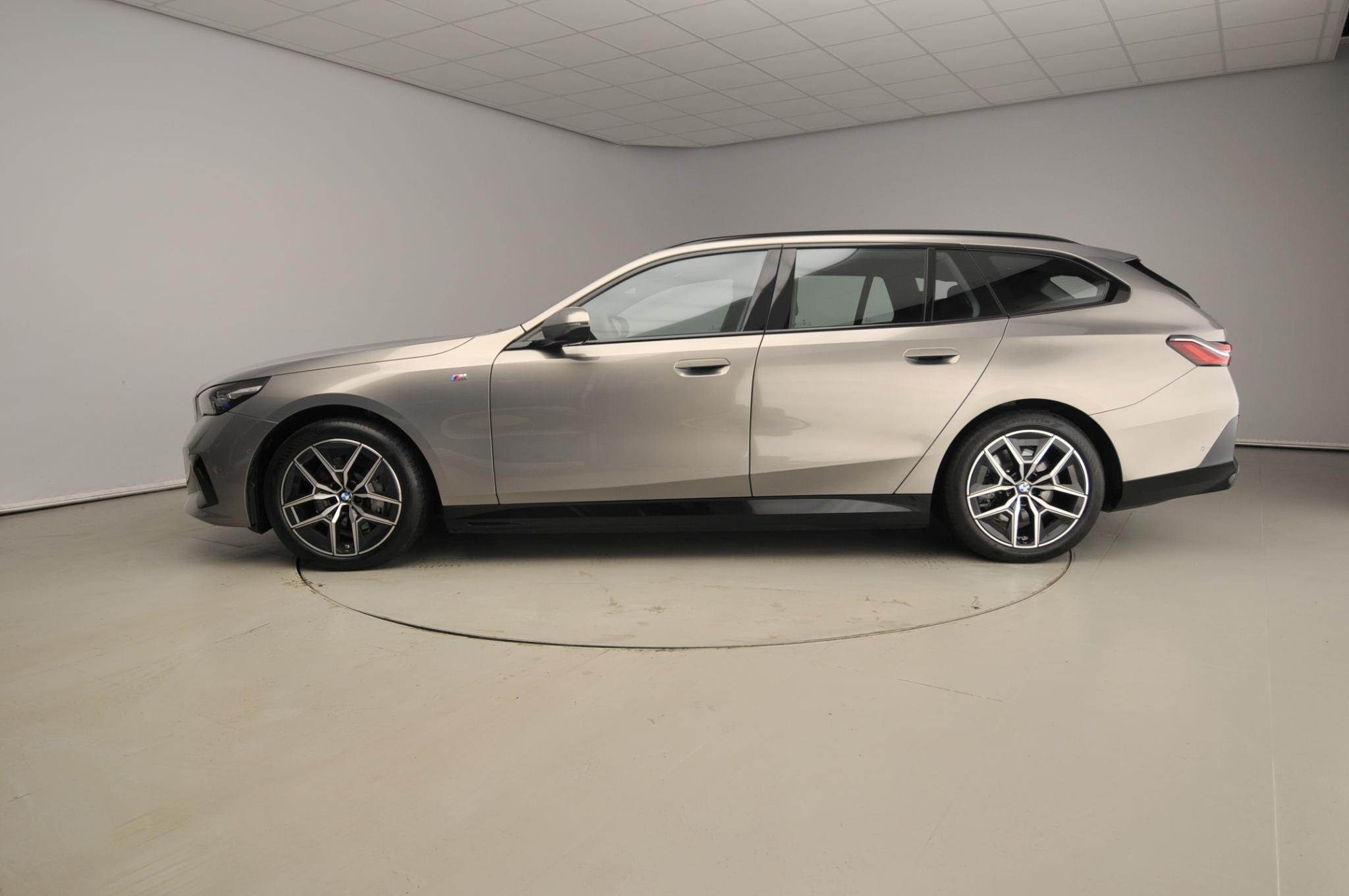 BMW i5 Touring xDrive40 - Afbeelding 2