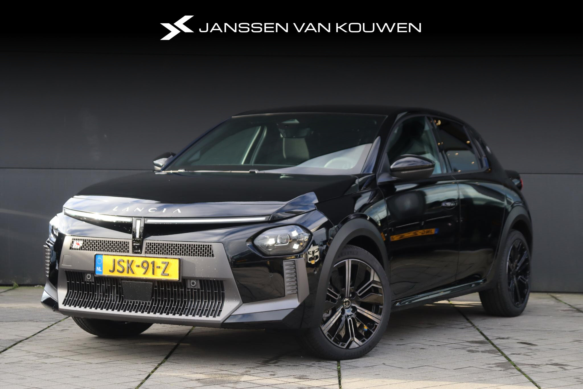 Lancia Ypsilon 1.2 Turbo Hybrid HF Line