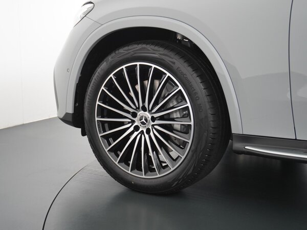 20" vijf-dubbelspaakse lichtmetalen velgen