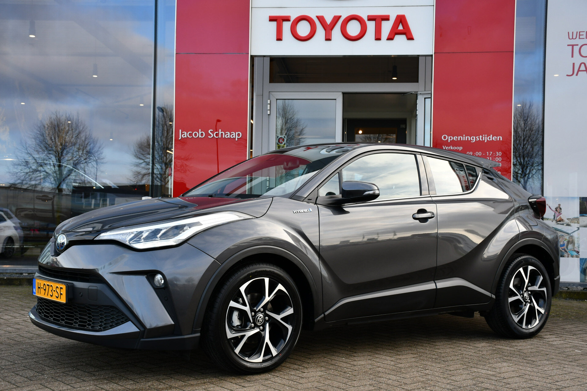 Toyota C-HR 1.8 Hybrid Dynamic Automaat 122pk