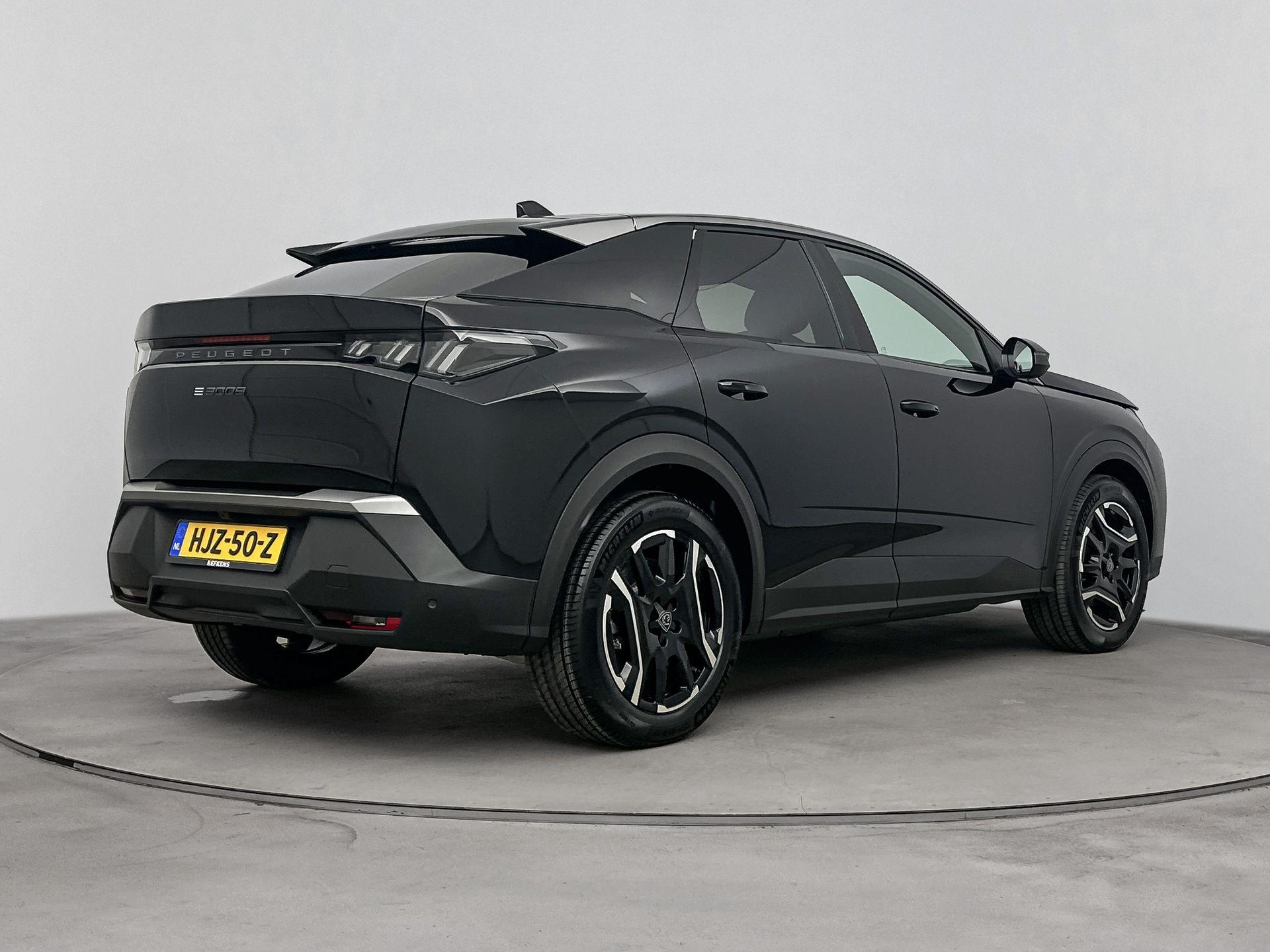 Peugeot e-3008