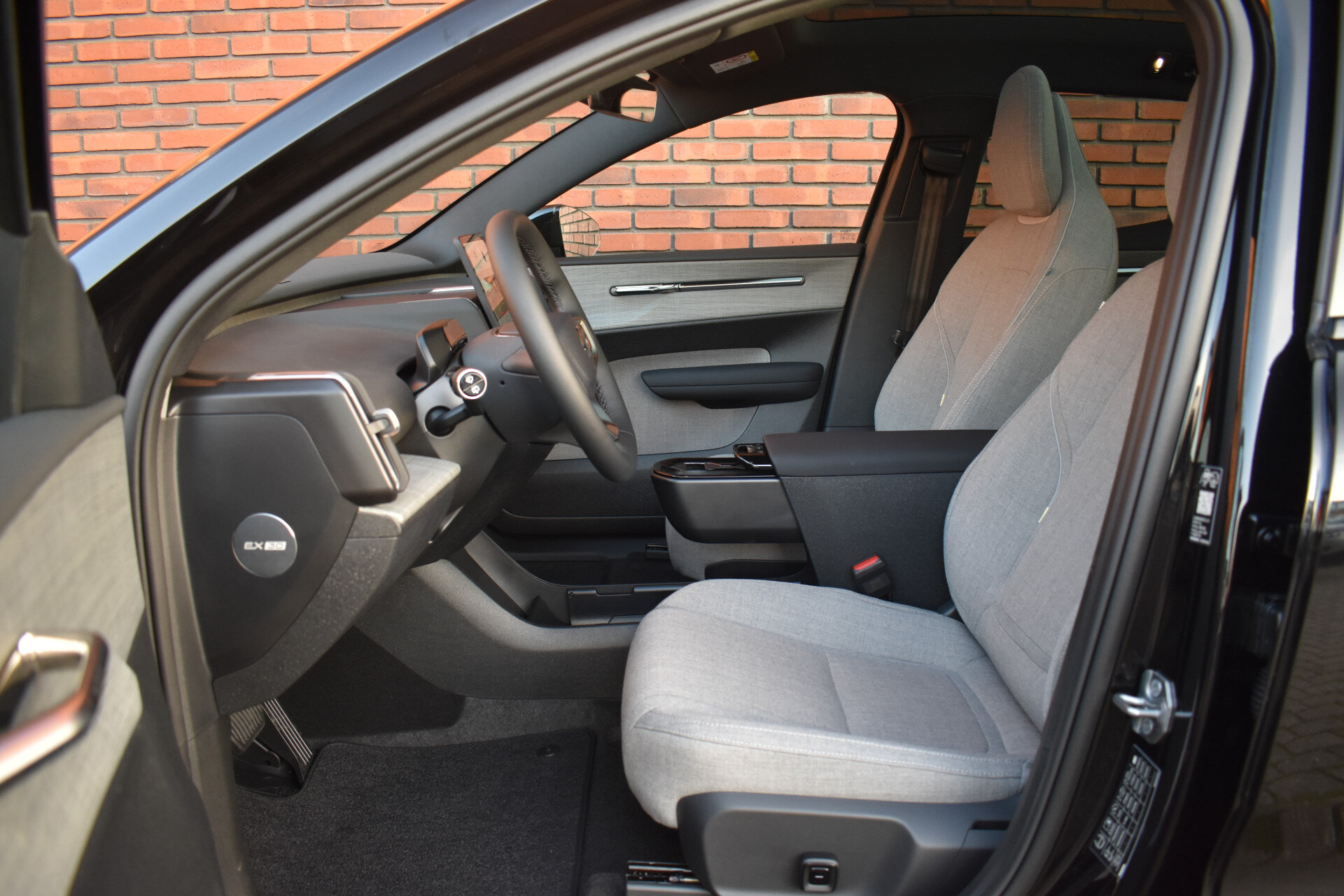 Volvo EX30 Twin Motor Performance 428PK Ultra Europa Sport 69 kWh - Afbeelding 4