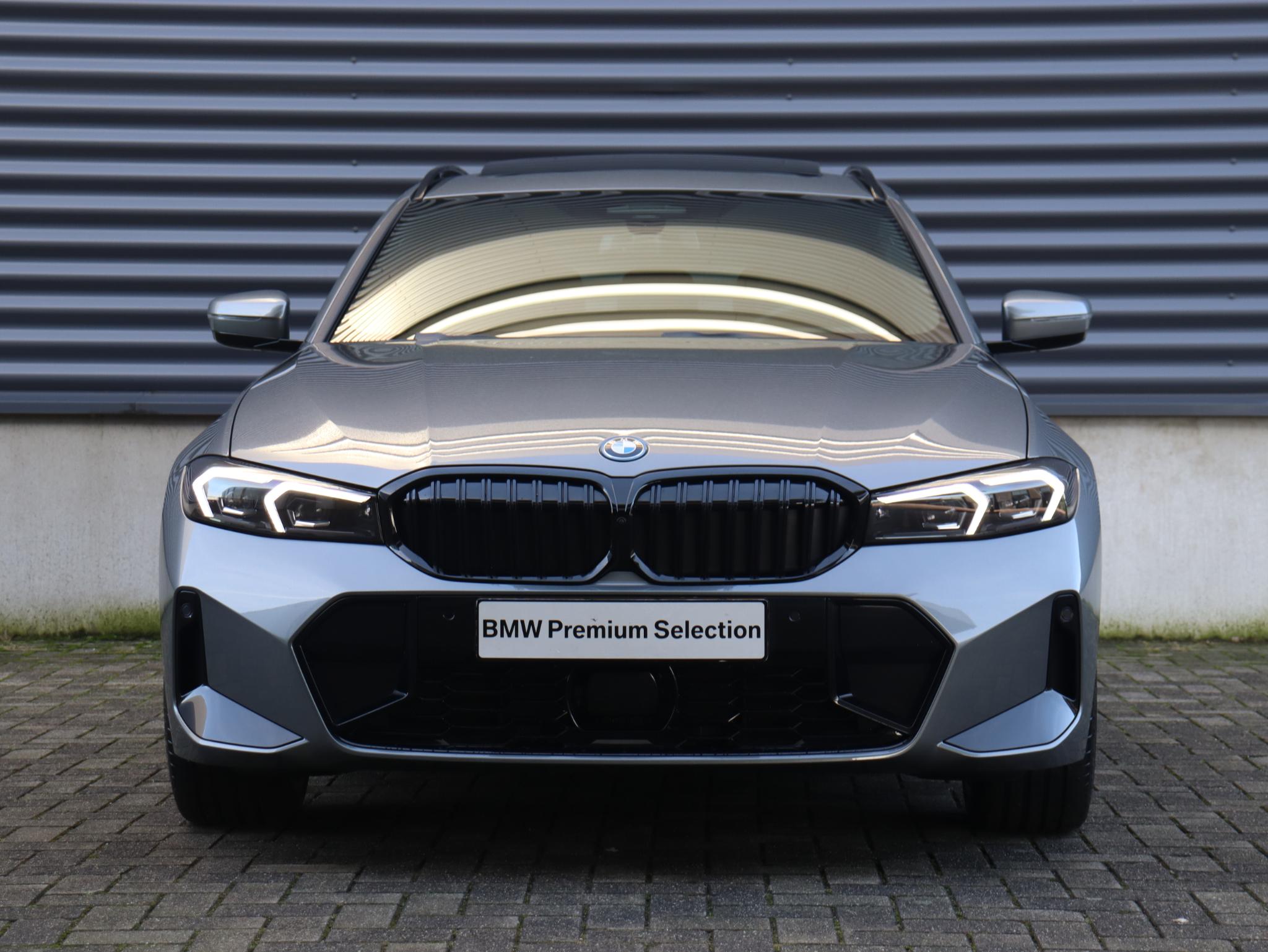 BMW 3 Serie Touring 330e - Afbeelding 3