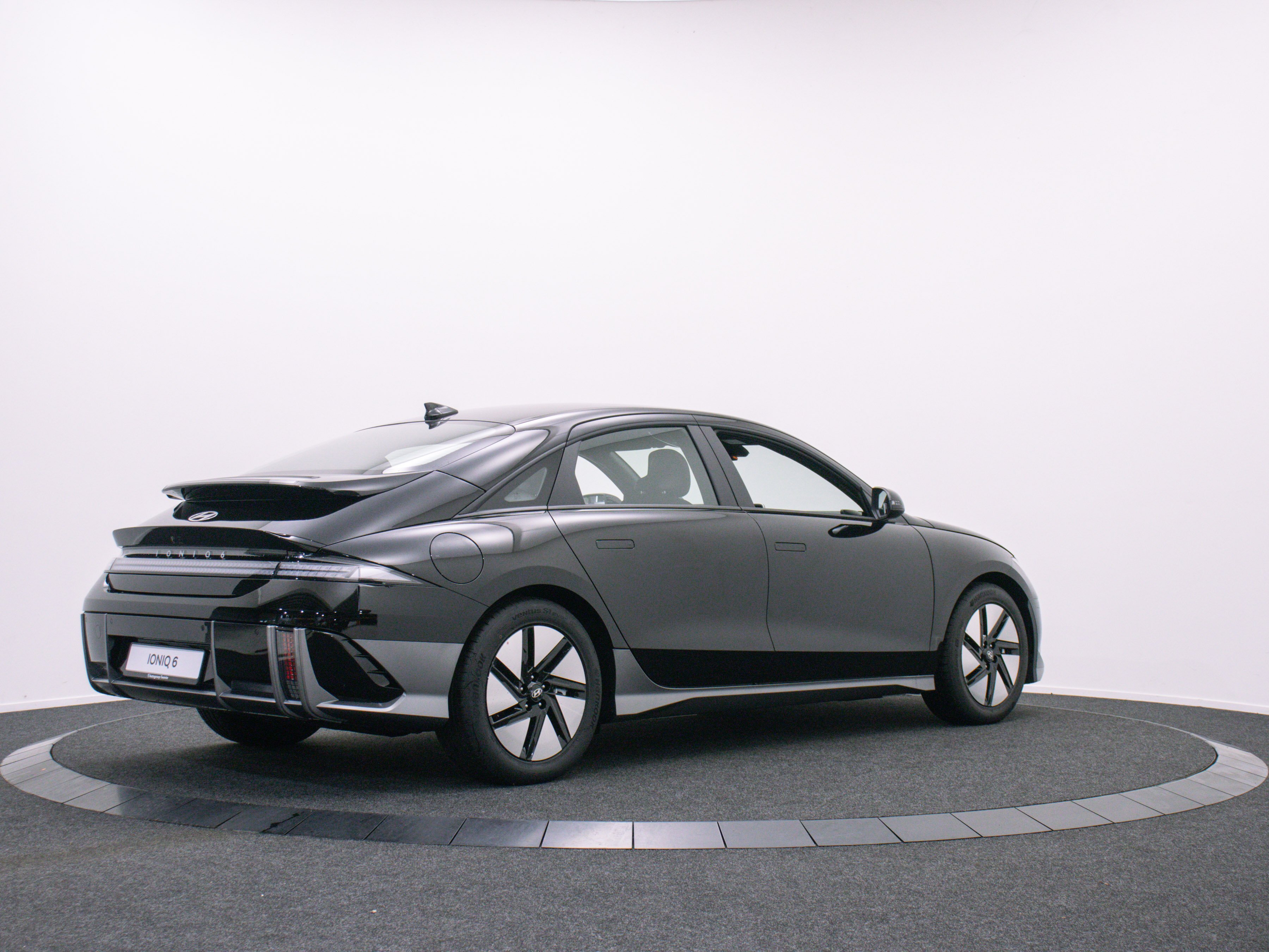 Hyundai IONIQ 6 77,4 kWh RWD Style Automaat - Afbeelding 2