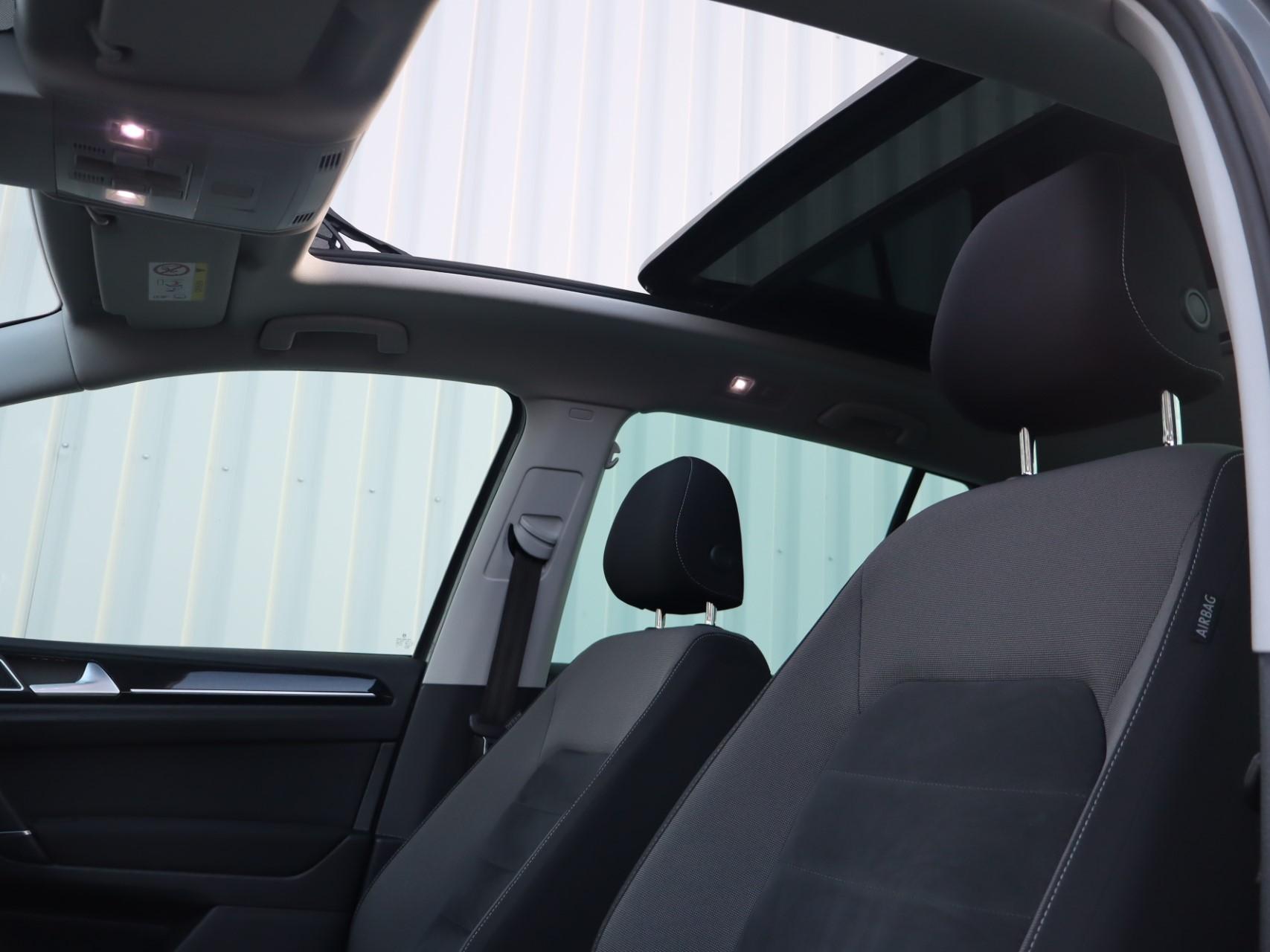 Volkswagen Golf Sportsvan 1.5 TSI 150pk DSG ACT Highline Edition - Afbeelding 4