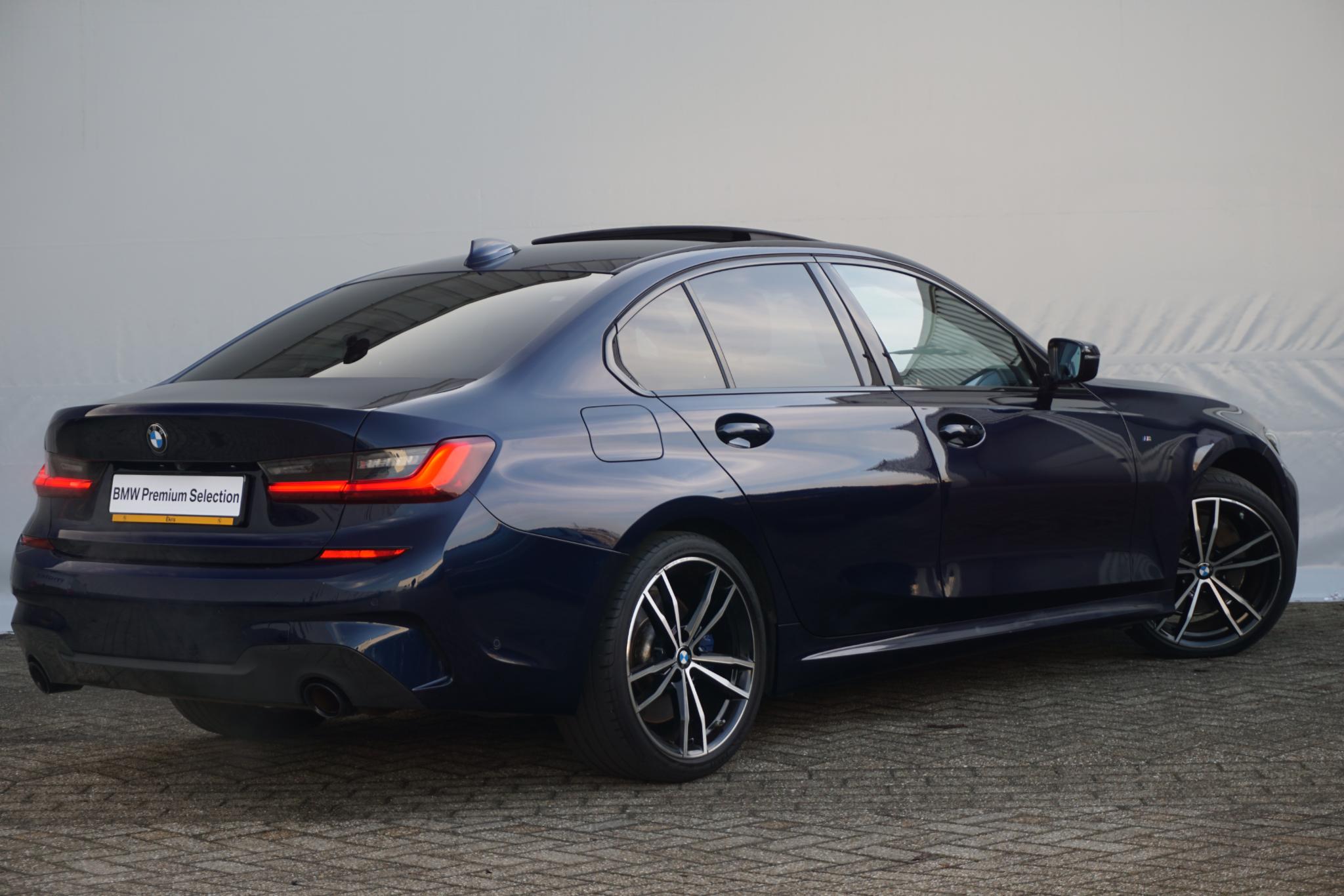 BMW 3 Serie Sedan 320i - Afbeelding 2
