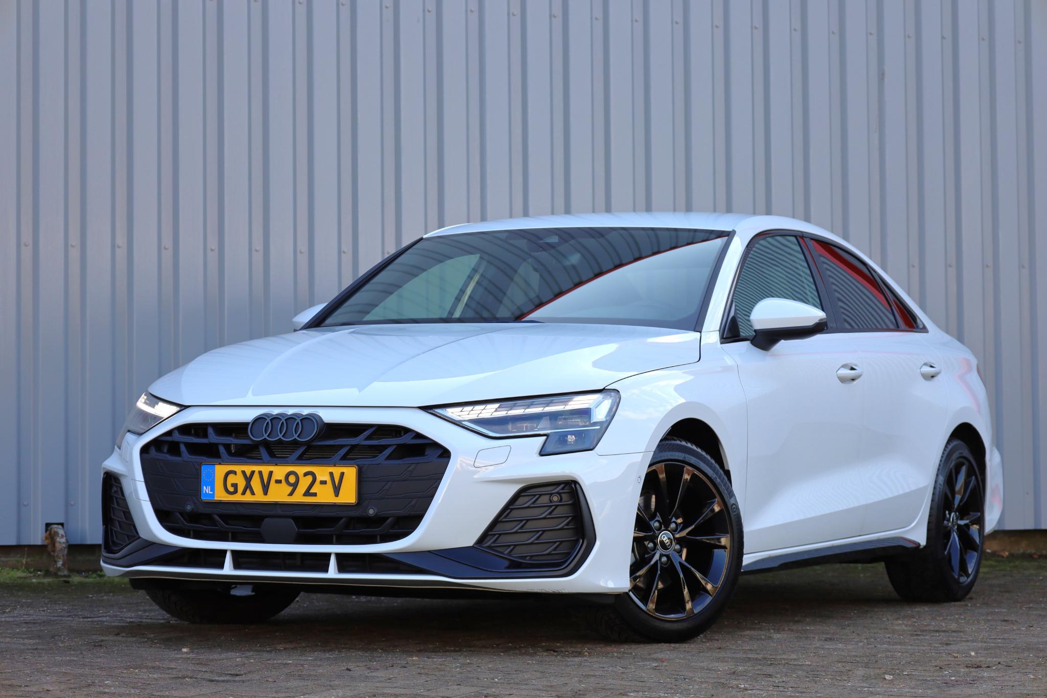 Audi A3 Limousine 30 TFSI S edition - Afbeelding 2