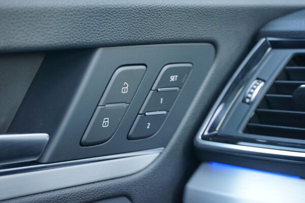 elektrisch verstelb. bestuurdersstoel met geheugen elektrisch verstelb. bestuurdersstoel met geheugen