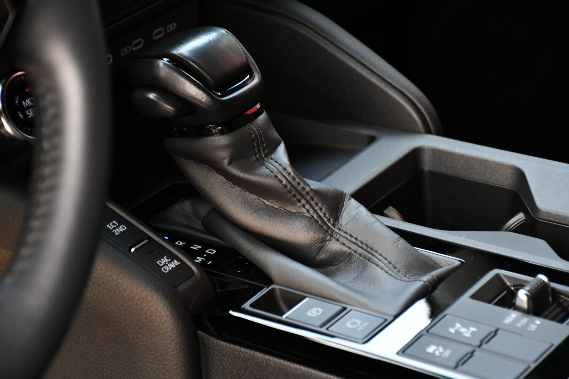 Toyota Land Cruiser 2.8 D-4D Standard Roof Window Van First Edition Limited Automaat 206pk - Afbeelding 4