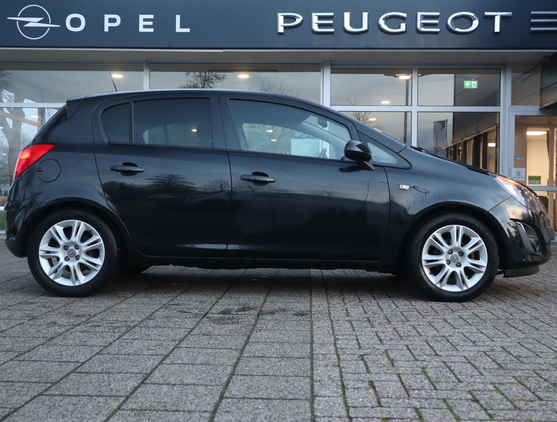 Opel Corsa BlitZ 5-Drs 1.2-16V 85pk, Rijklaarprijs, Climate control Cruise control Navigatie - Afbeelding 3