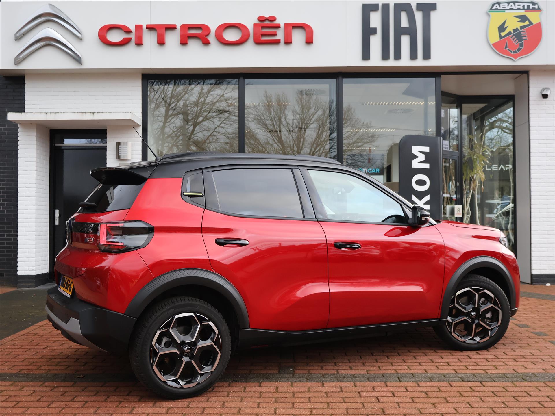 Citroën ë-C3 Elektrisch 113PK 44kWh Comfort Range Max, Rijklaarprijs | Camera | Navigatie | 11kW 3 Fasen | DAB+ - Afbeelding 4