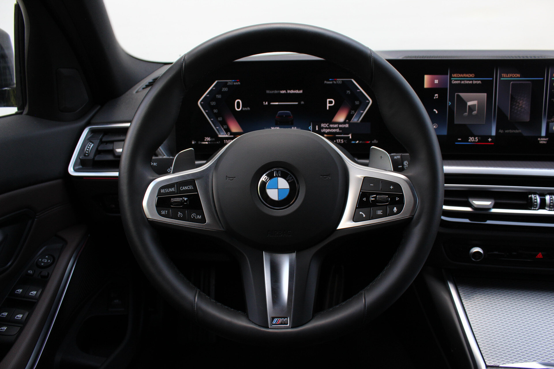 BMW 3 Serie Touring 330i M Sport Automaat - Afbeelding 2