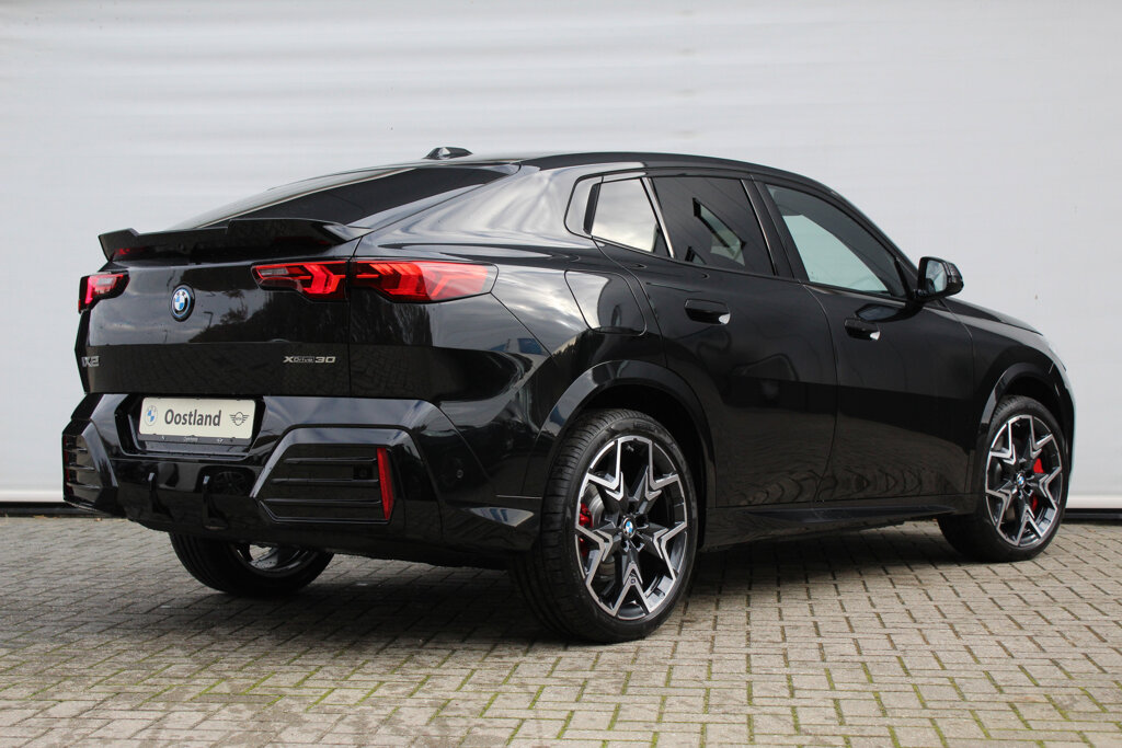 BMW iX2 14