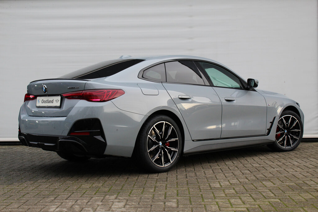 BMW i4 6