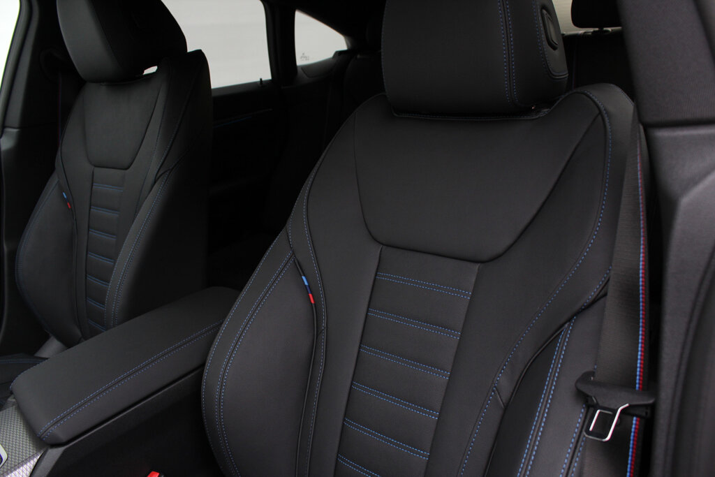 BMW i4 14