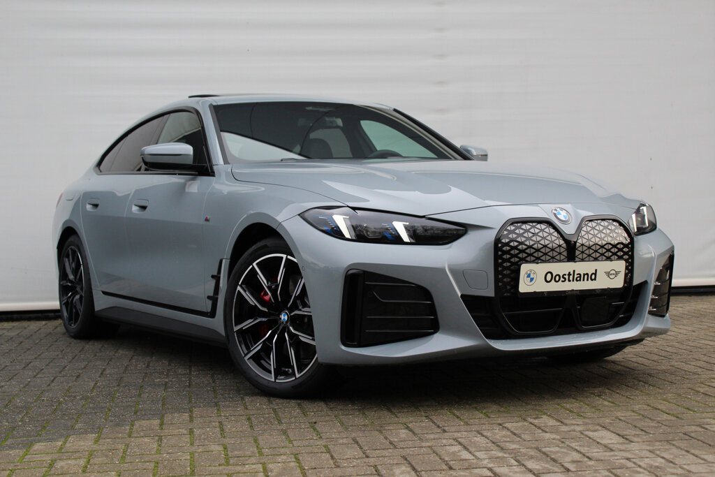 BMW i4 17