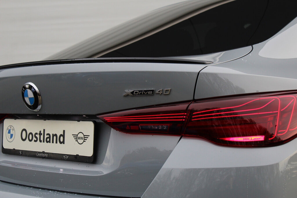 BMW i4 21