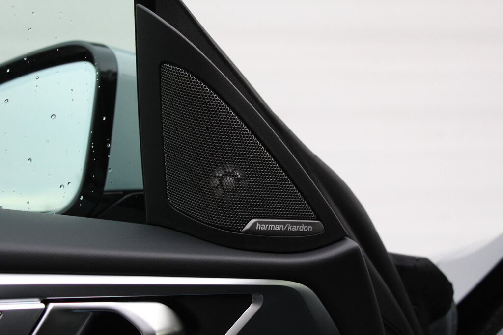 BMW i4 26
