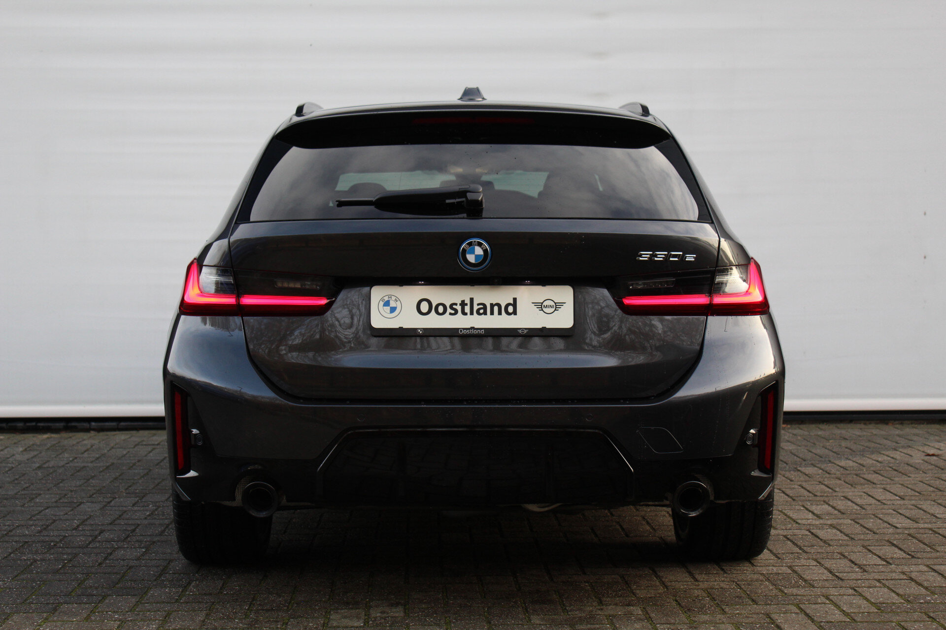 BMW 3 Serie Touring 330e High Executive M Sport Automaat - Afbeelding 4